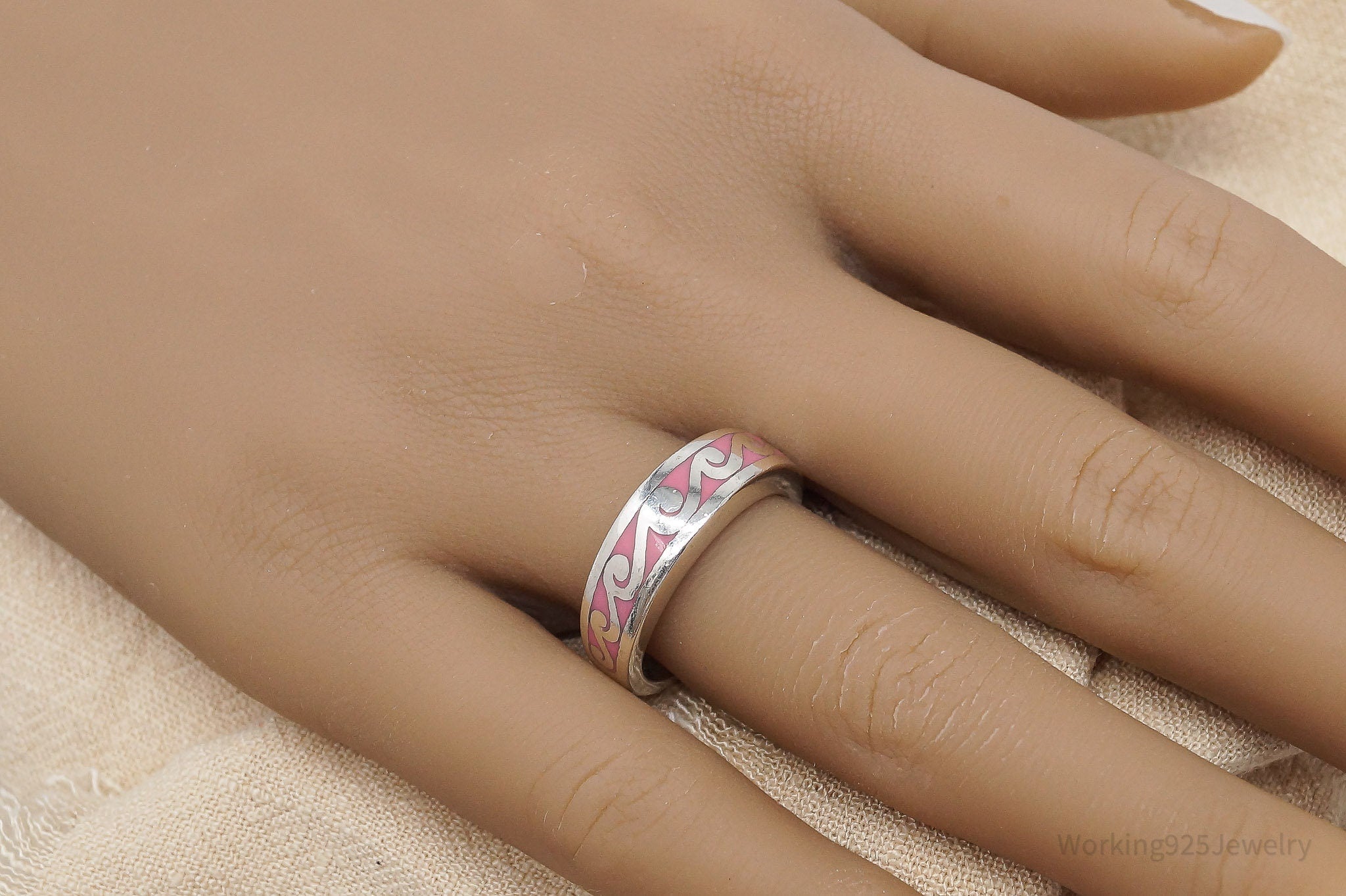 Vintage Scrolls & Swirls Pink Enamel Sterling Silver Band Ring - Size 7.75