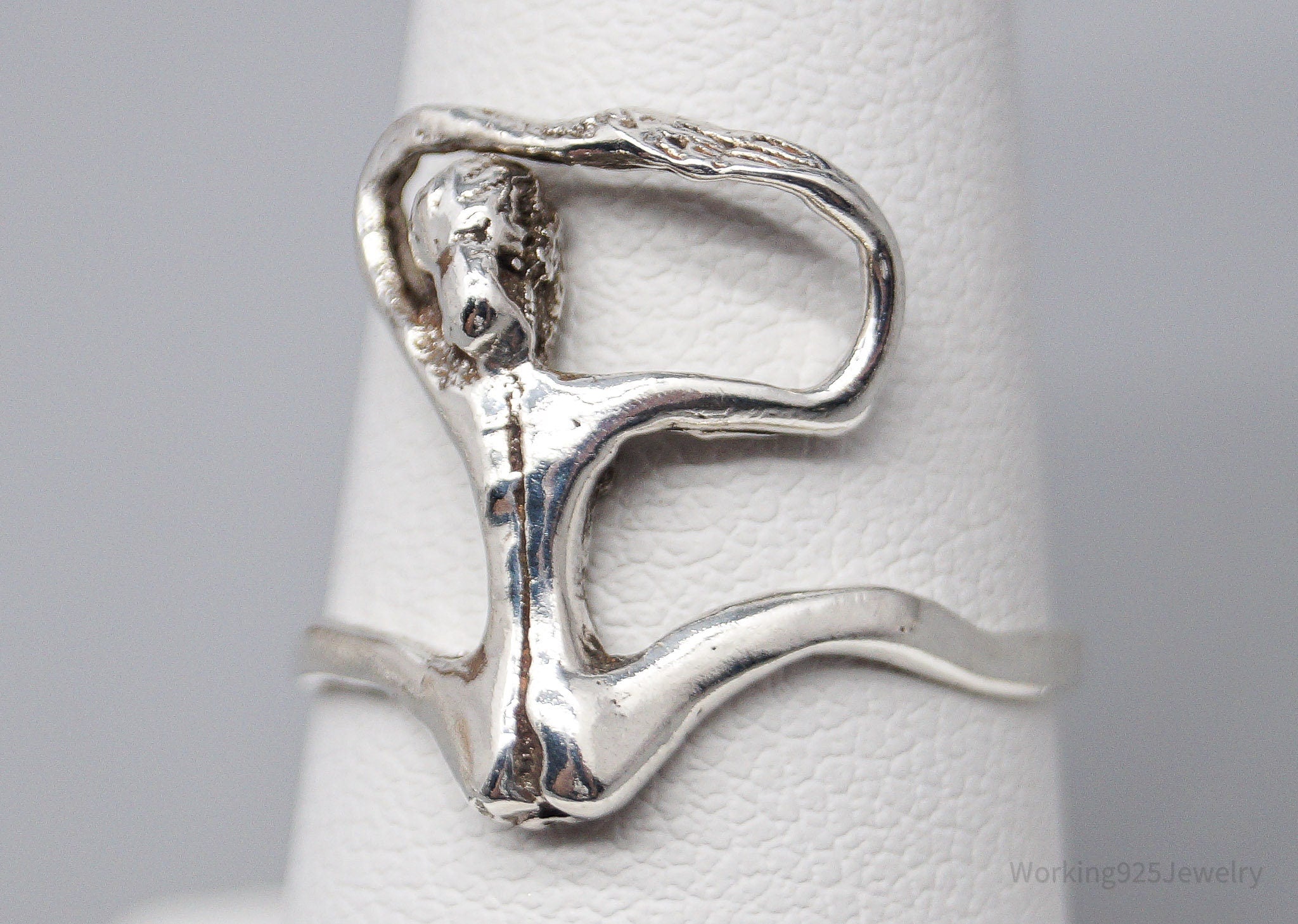 Vintage Woman Sterling Silver Ring - Size 7.75