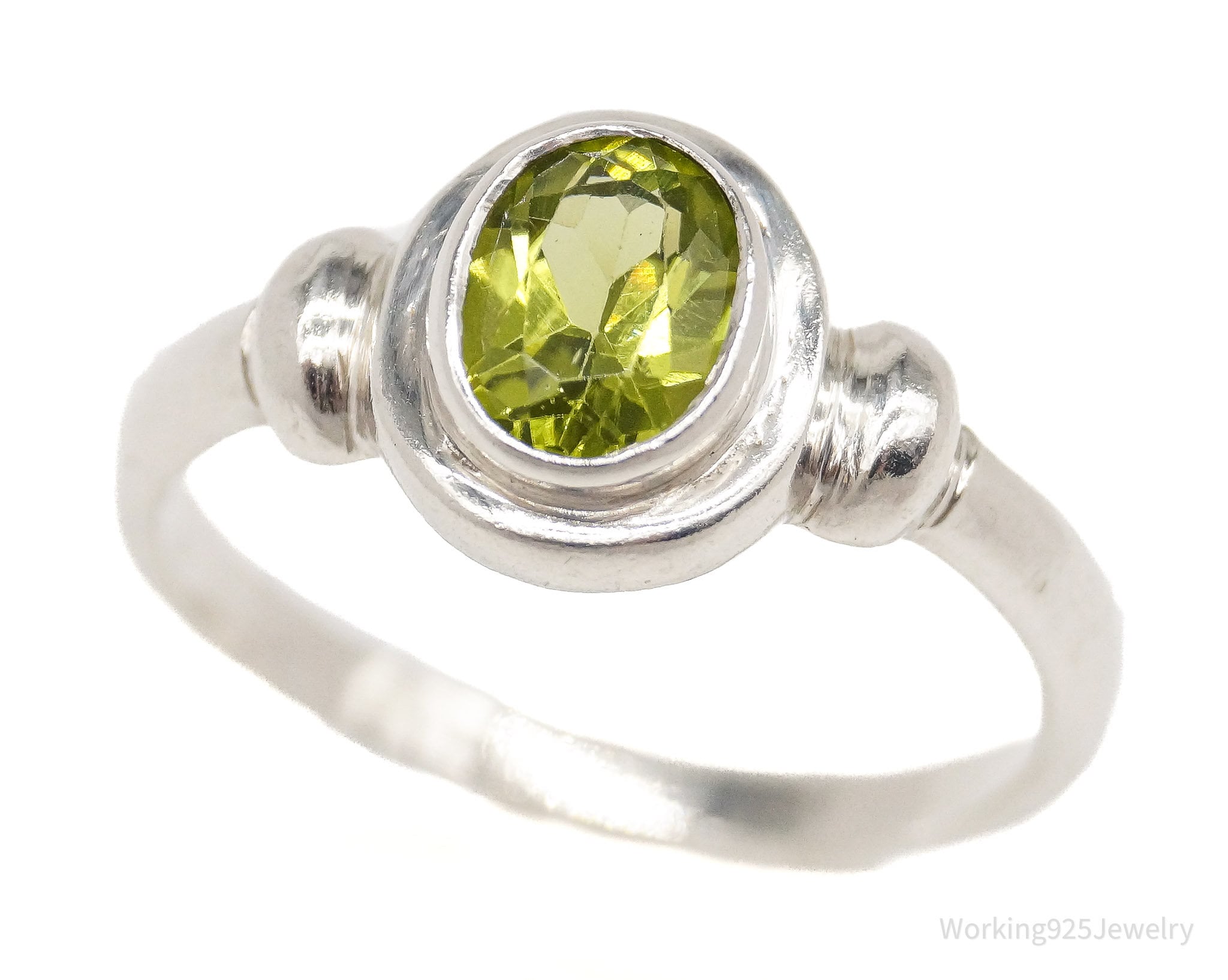 Vintage Peridot Sterling Silver Ring - Size 7.5