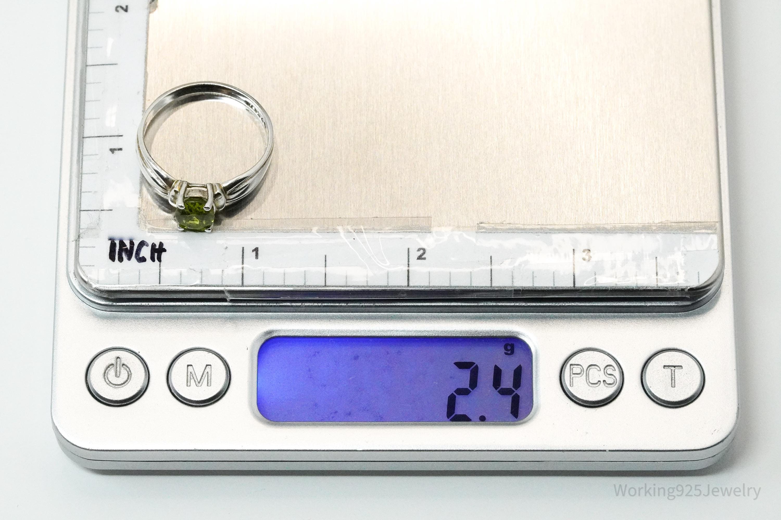 Vintage Green Peridot Sterling Silver Ring - Size 9.5