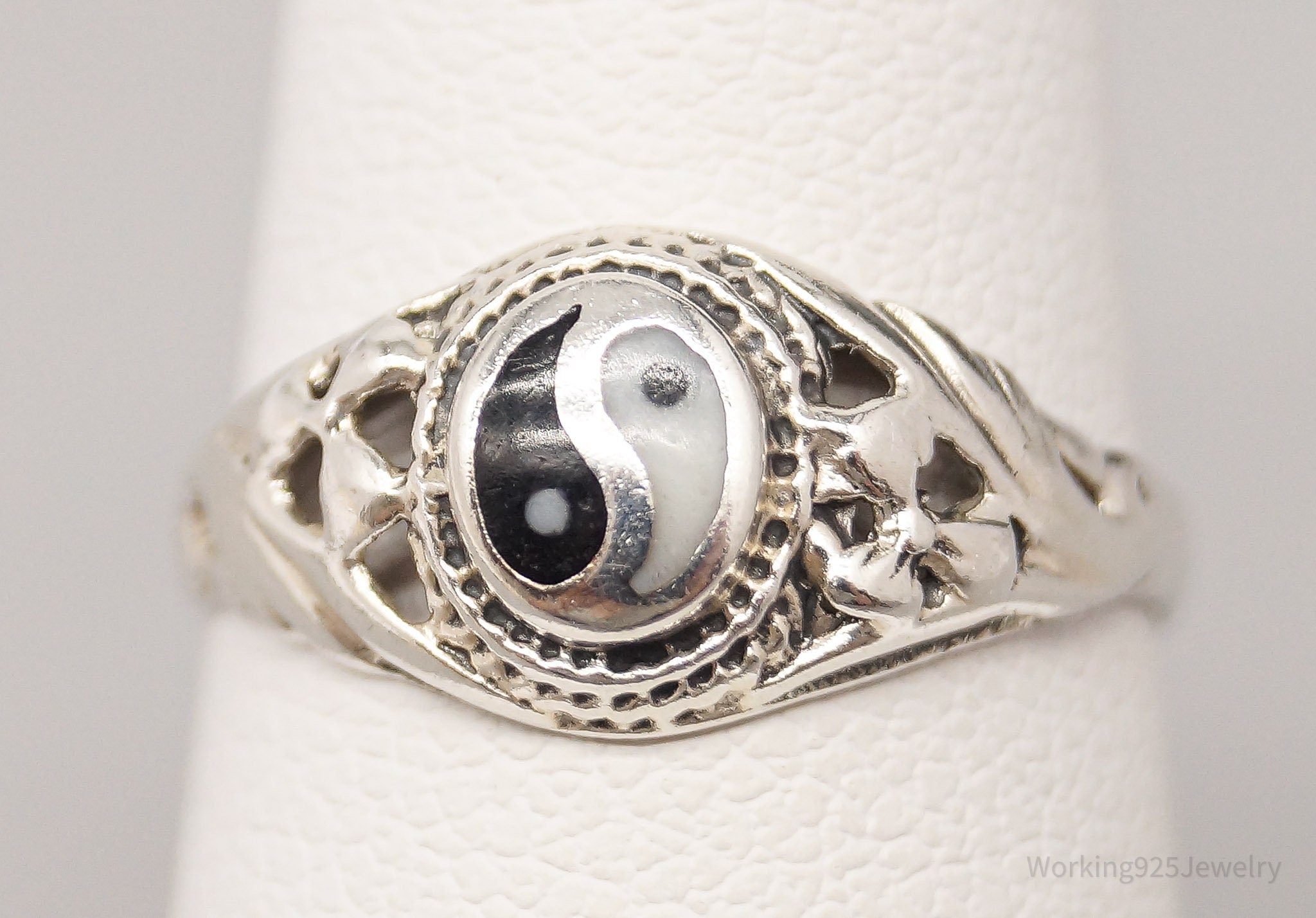 Vintage Black & White Onyx Yin Yang Sterling Silver Ring Size 4.75