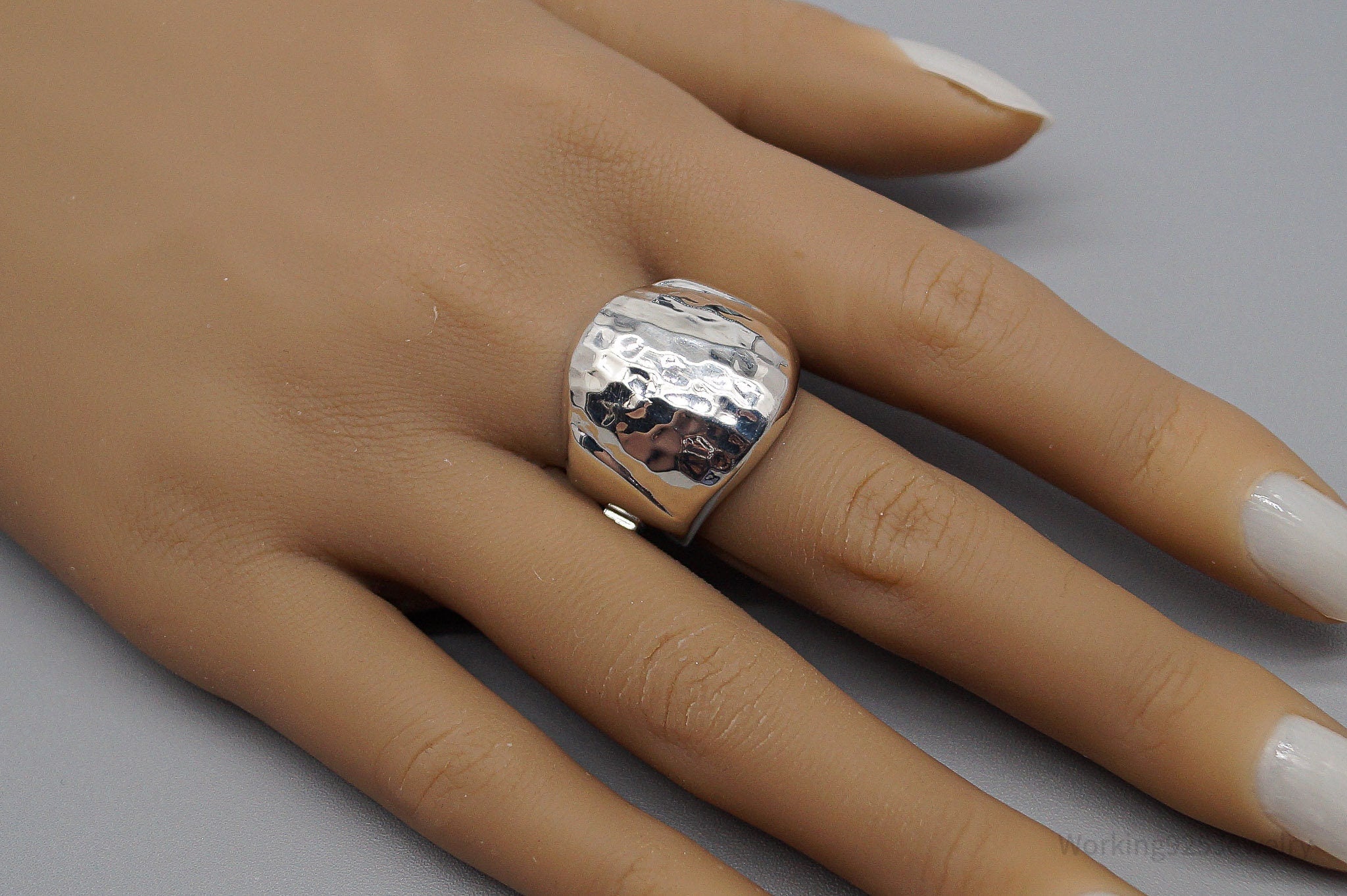 Vintage Designer Elle Sterling Silver & Ruby Band Ring - Size 10