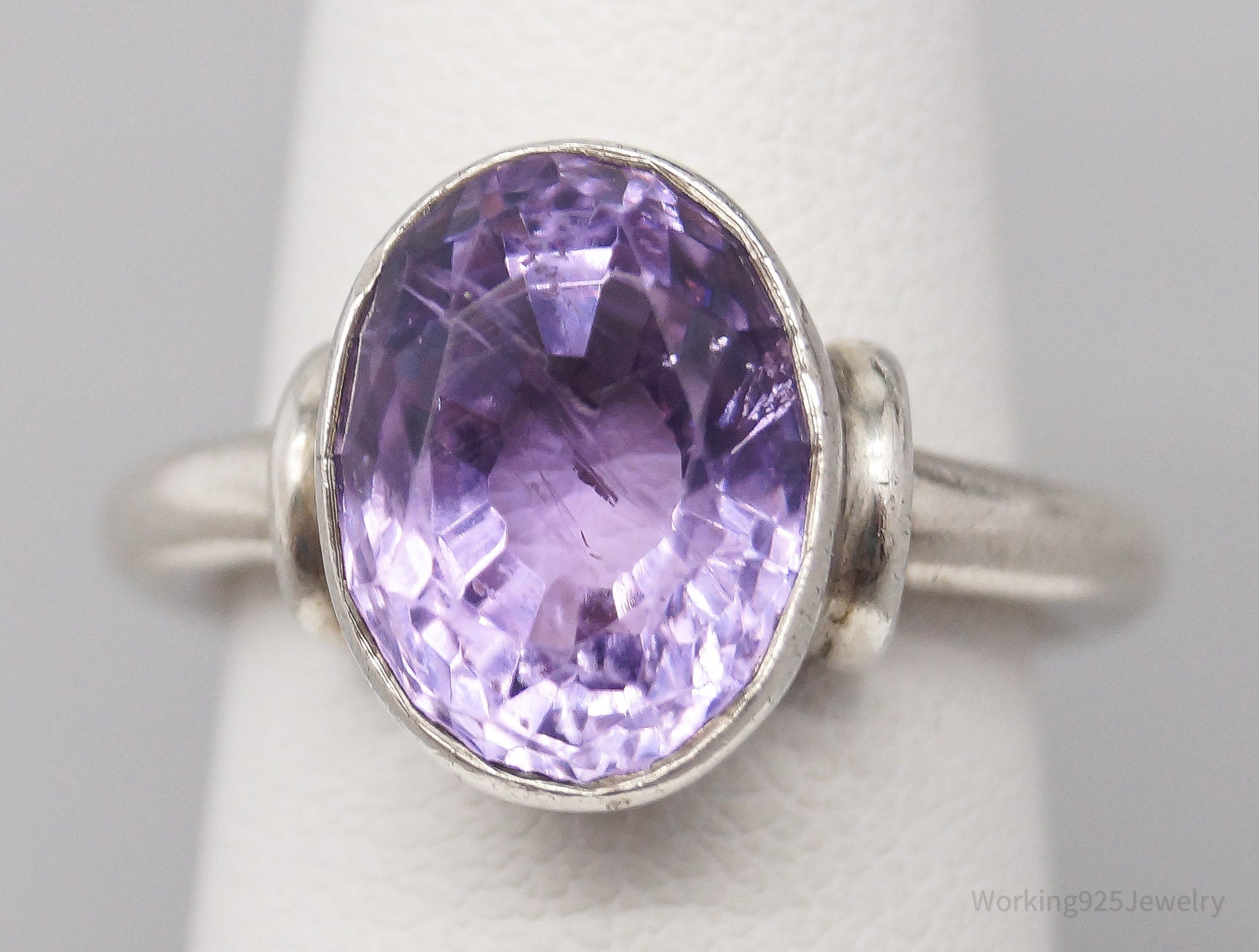 Vintage Amethyst Modernist Style Sterling Silver Ring - Size 6.5