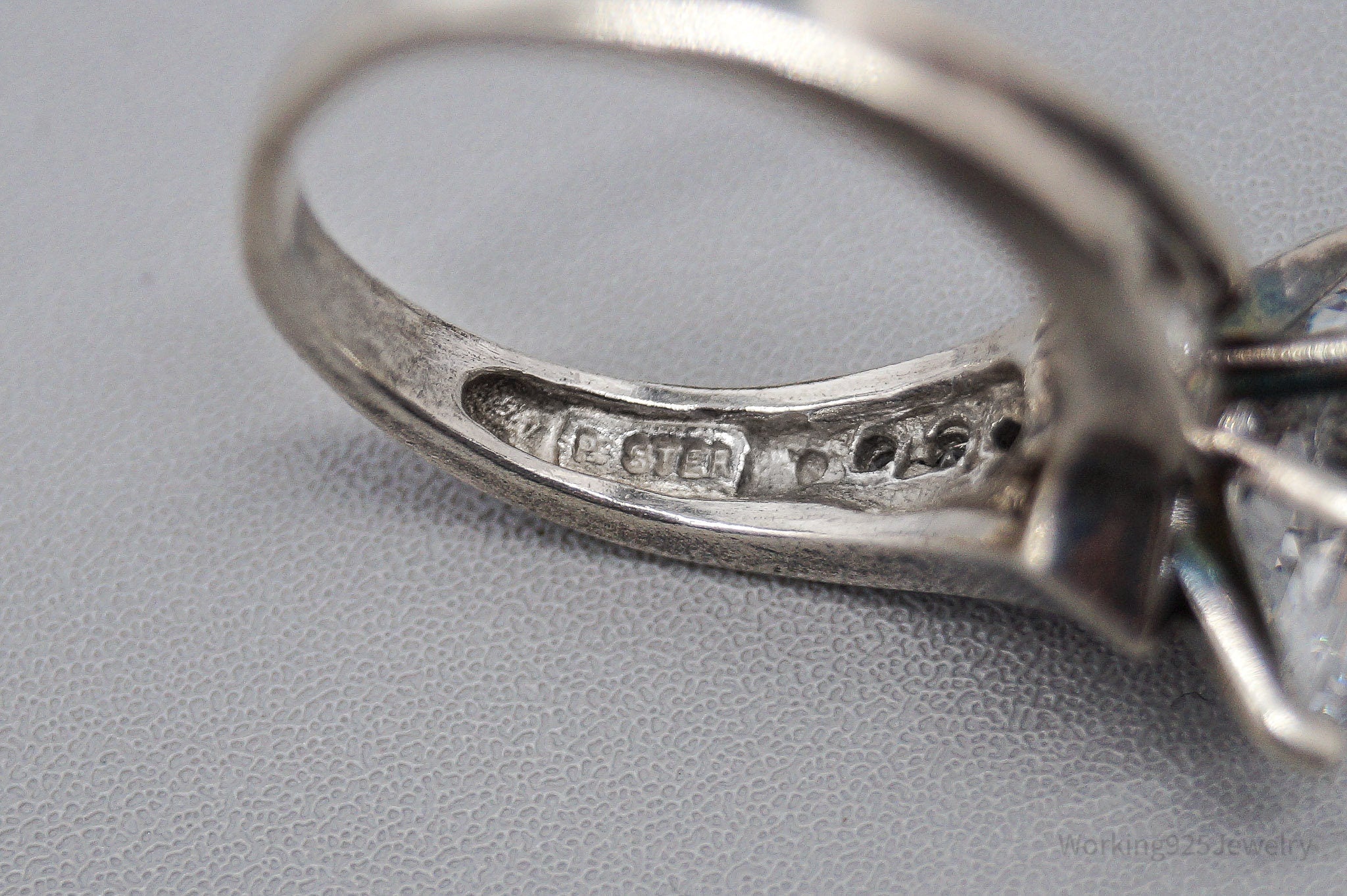 Vintage White Diamonique Cubic Zirconia Sterling Silver Ring Size 6.25