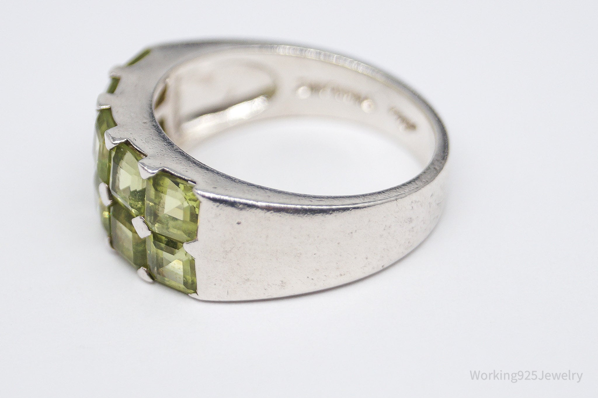 Vintage Peridot Sterling Silver Band Ring - Size 7.75