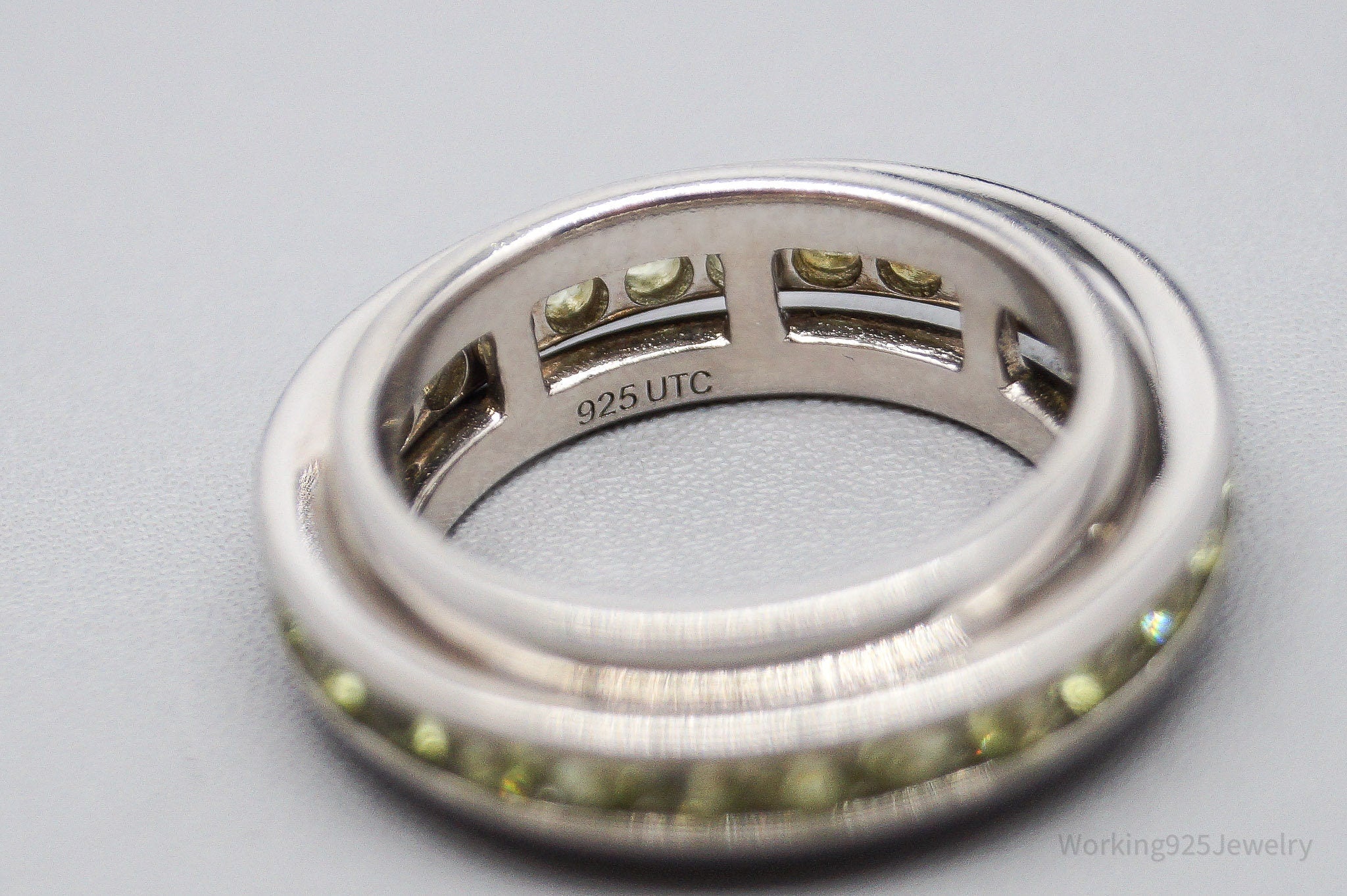 Vintage Peridot Sterling Silver Spinner Band Ring - Size 6.75