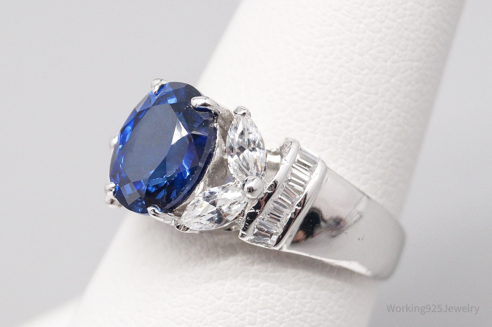 Vintage Lab Sapphire Cubic Zirconia 18Kt White Gold Ring Size 7.25