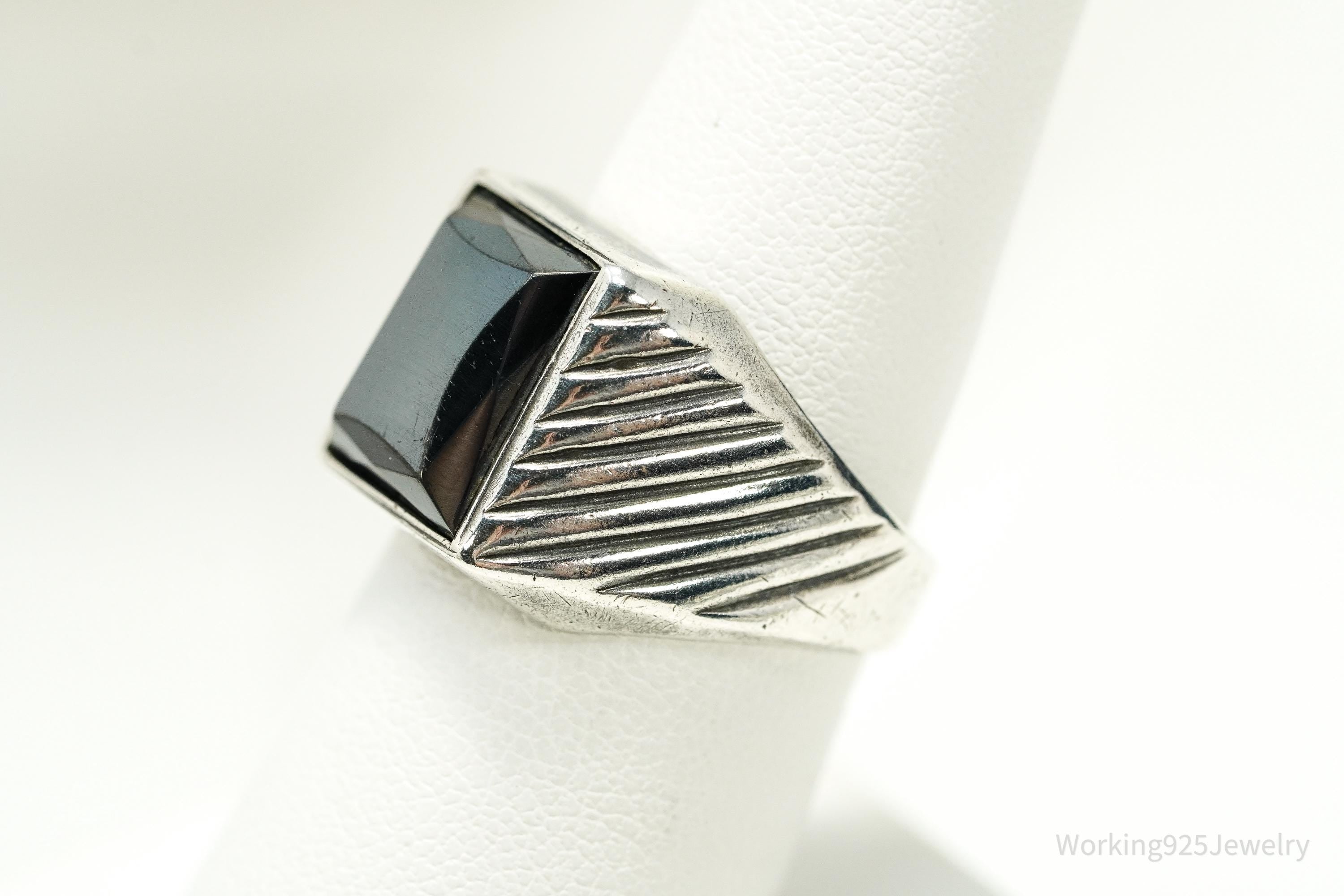 Vintage MCM Vargas Mfg. Co. Hematite Sterling Silver Ring - Size 7.75