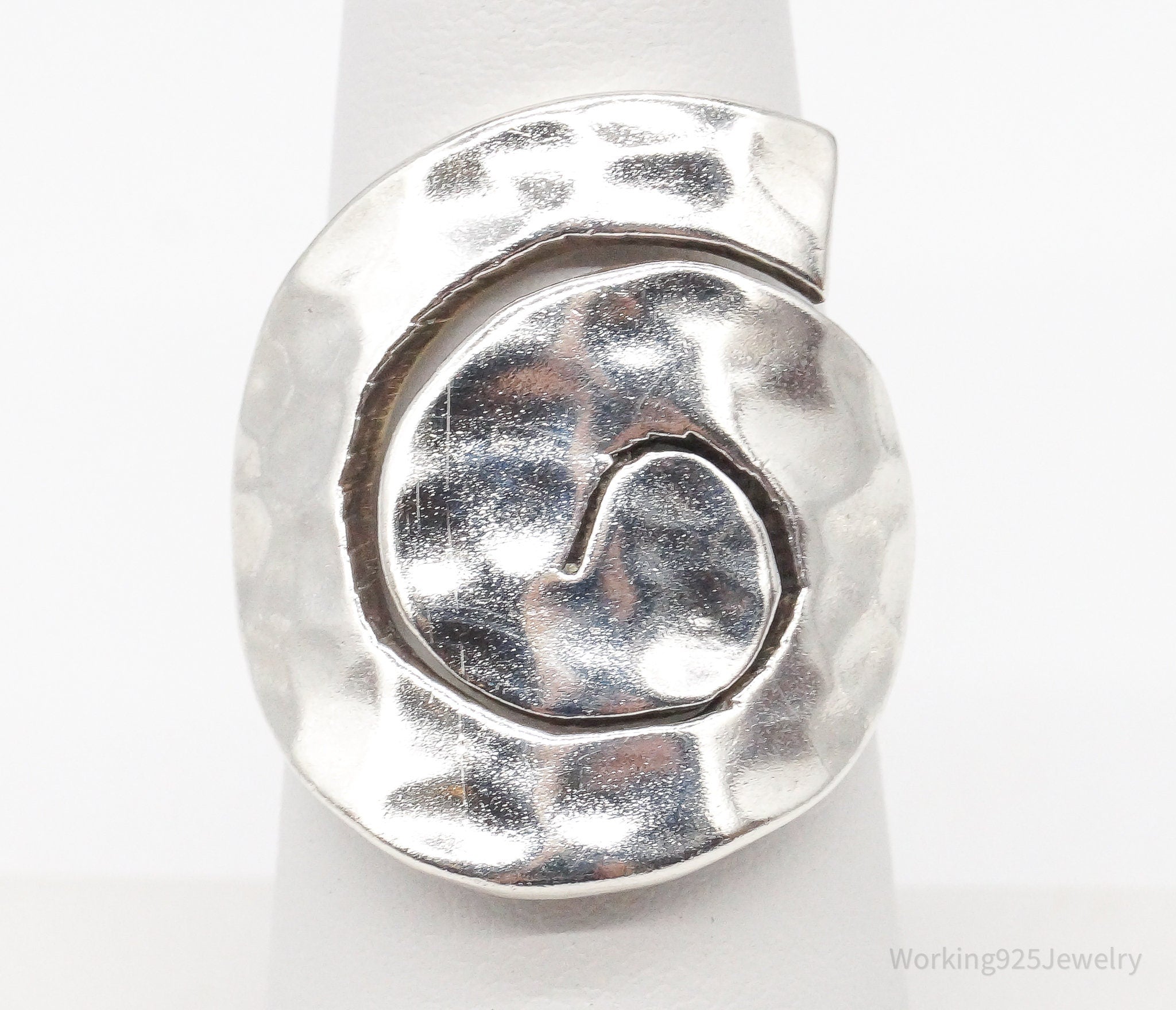 Vintage Spiral Modernist Sleek Hammered Sterling Silver Ring - Size 7