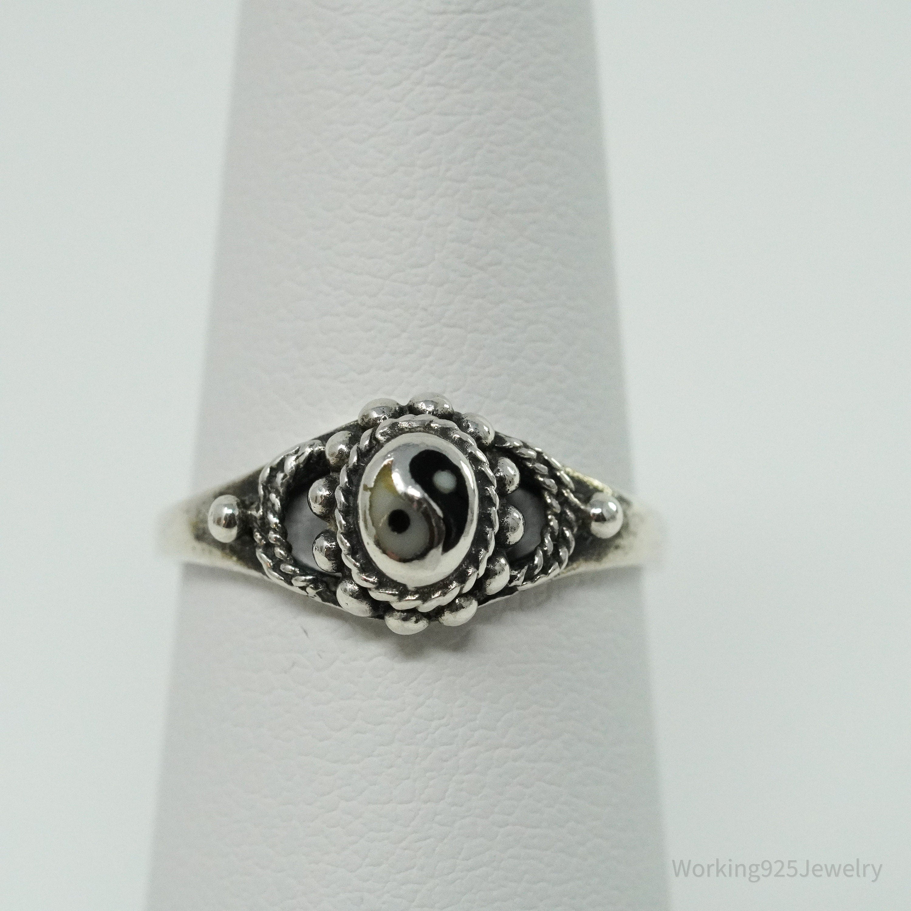 Vintage Black & White Onyx Yin Yang Sterling Silver Ring Size 5