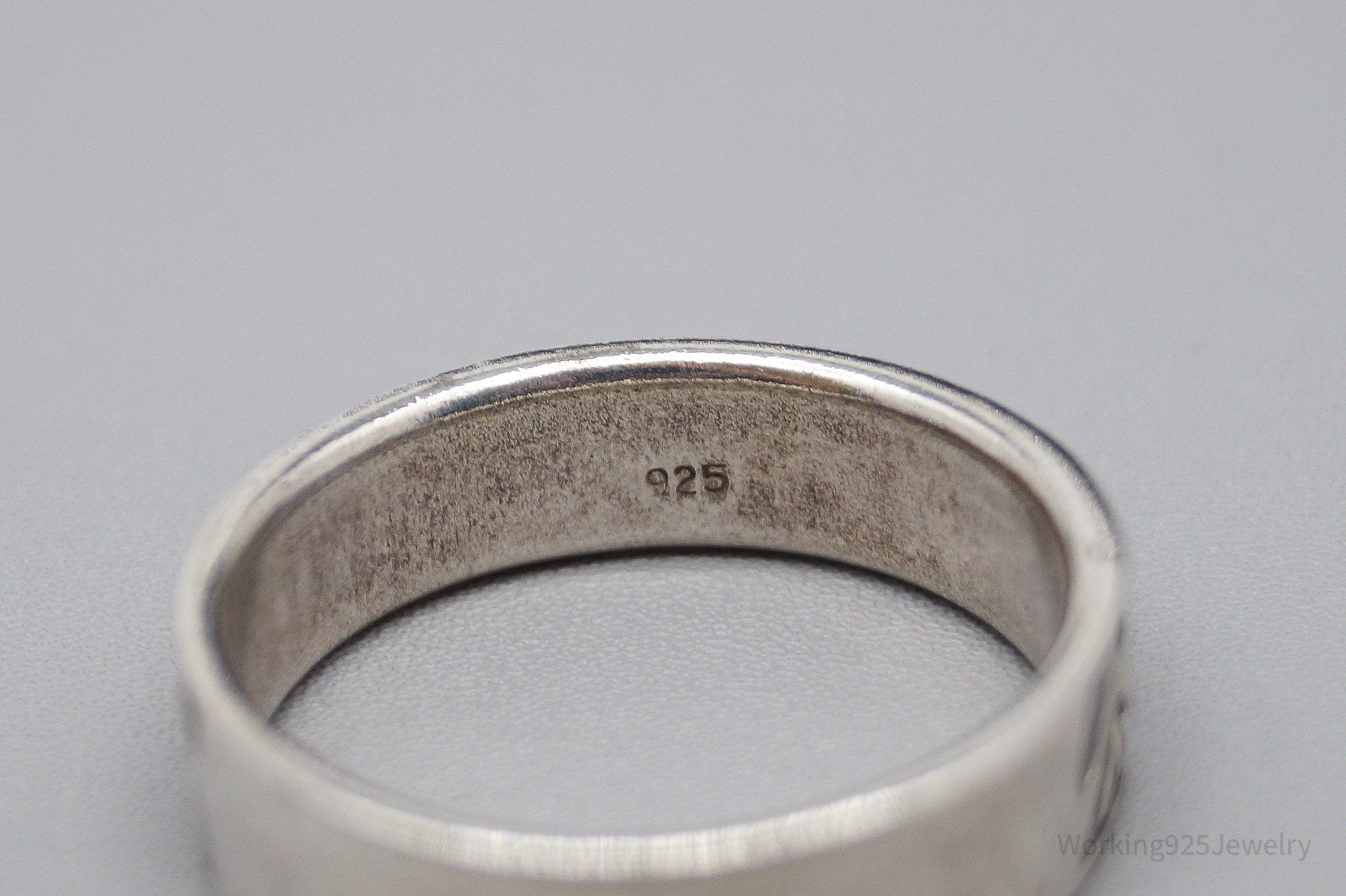 Vintage Zig Zag Pattern Sterling Silver Band Ring - Size 11.75