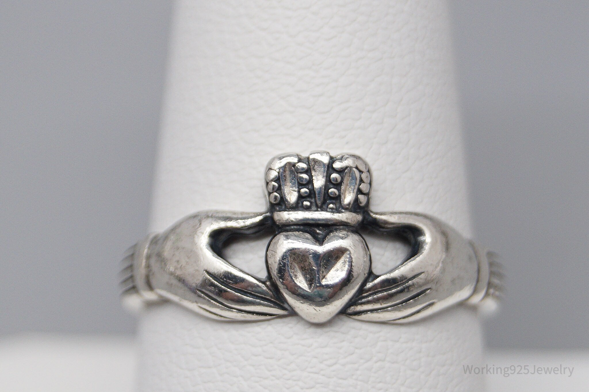 Vintage Irish Heart Claddagh Sterling Silver Ring - Size 8.75