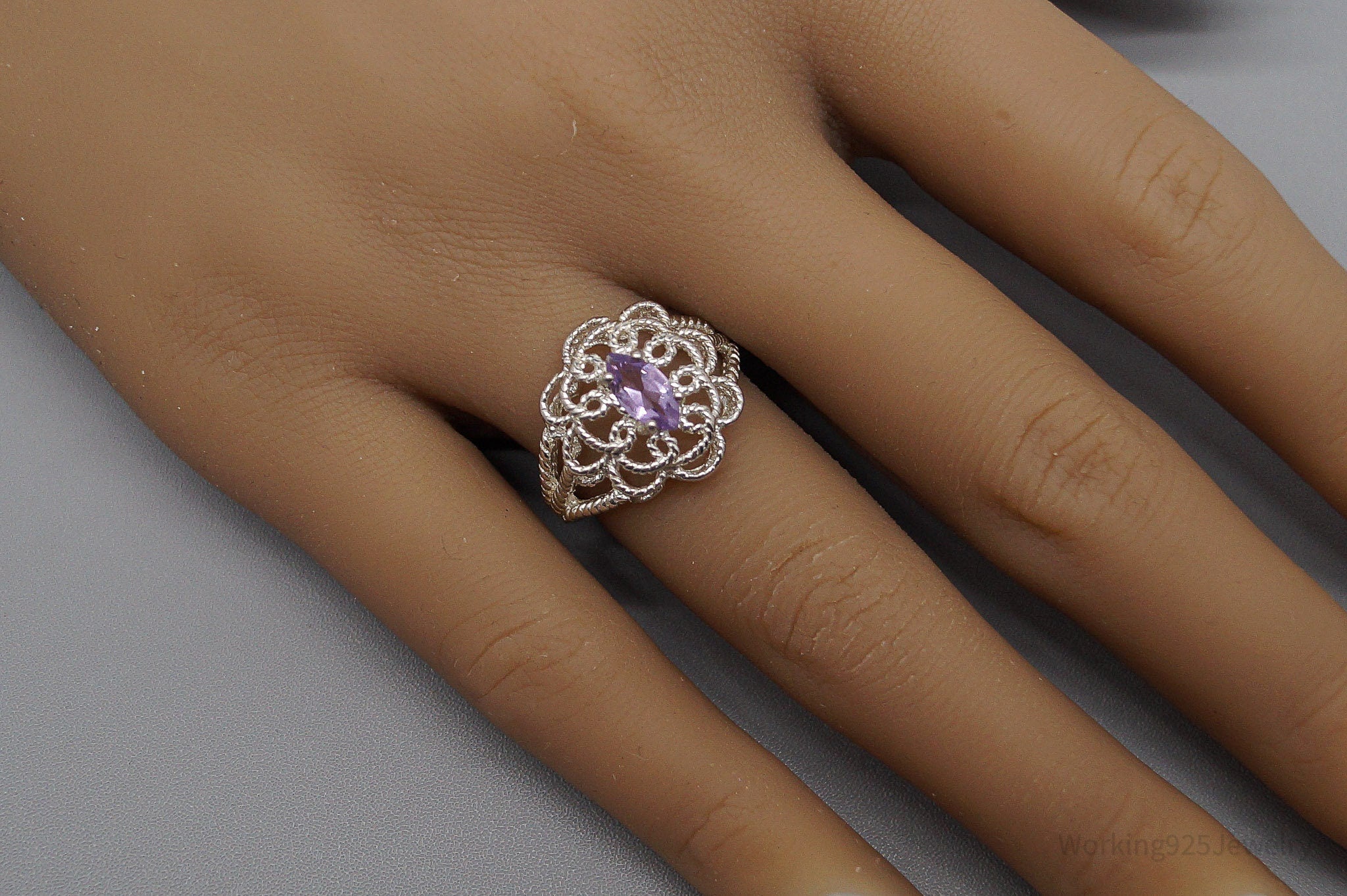 Vintage Amethyst Sterling Silver Ring - Size 7