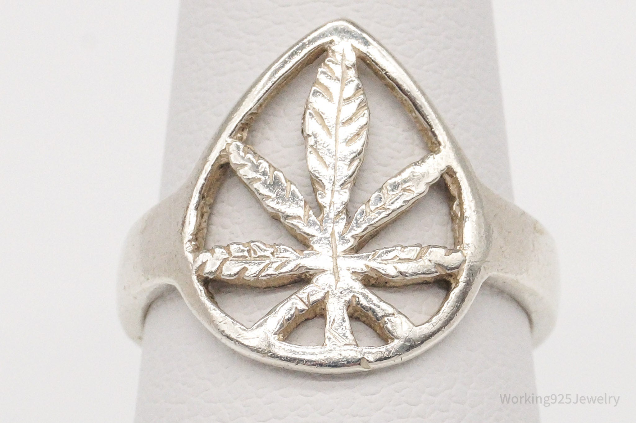 Vintage Medical Marijuana Pot Plant Weed Sterling Silver Ring - Size 5.5