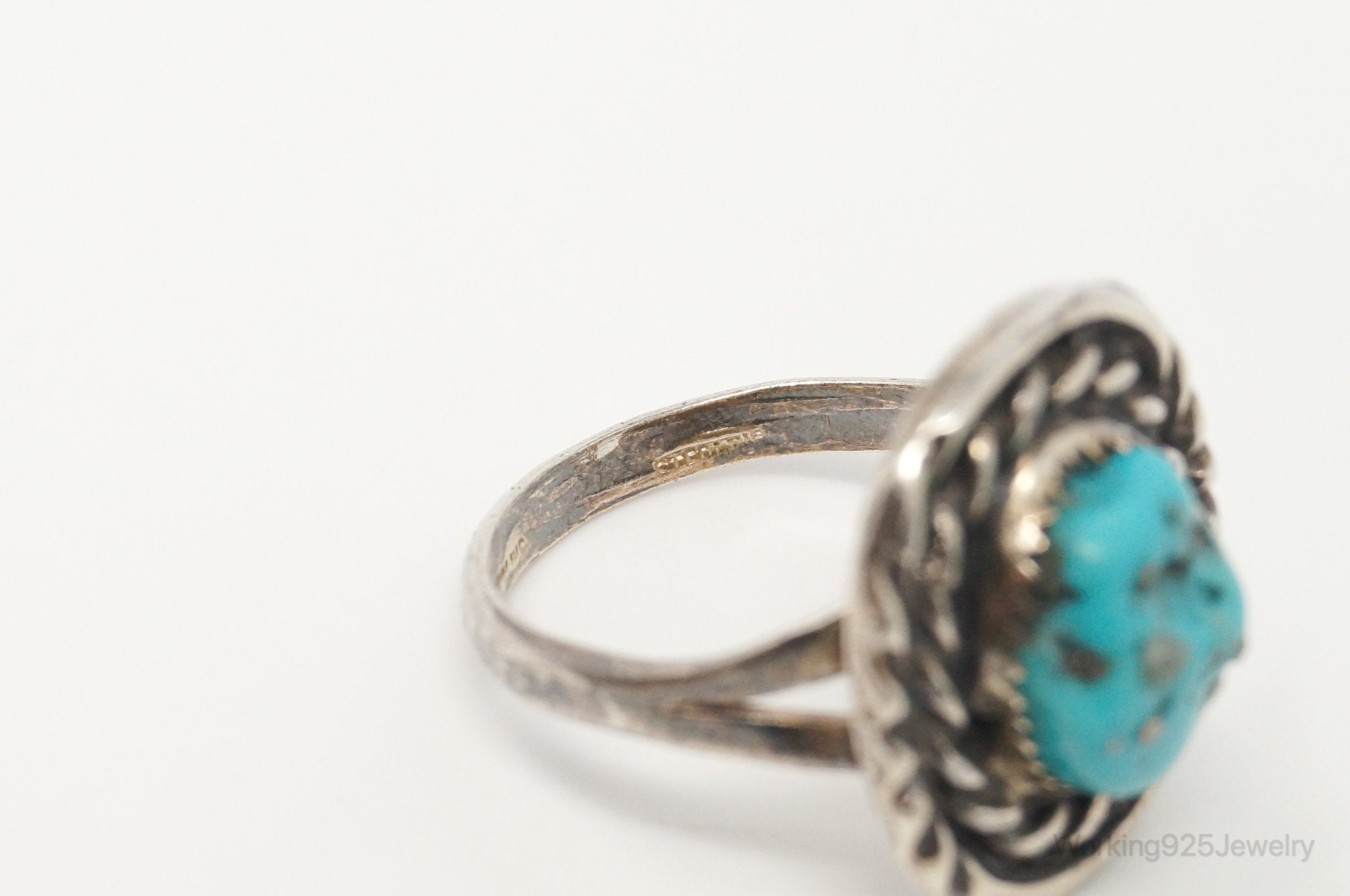 Vintage Native American Turquoise Unsigned Sterling Silver Ring - Sz 8.5