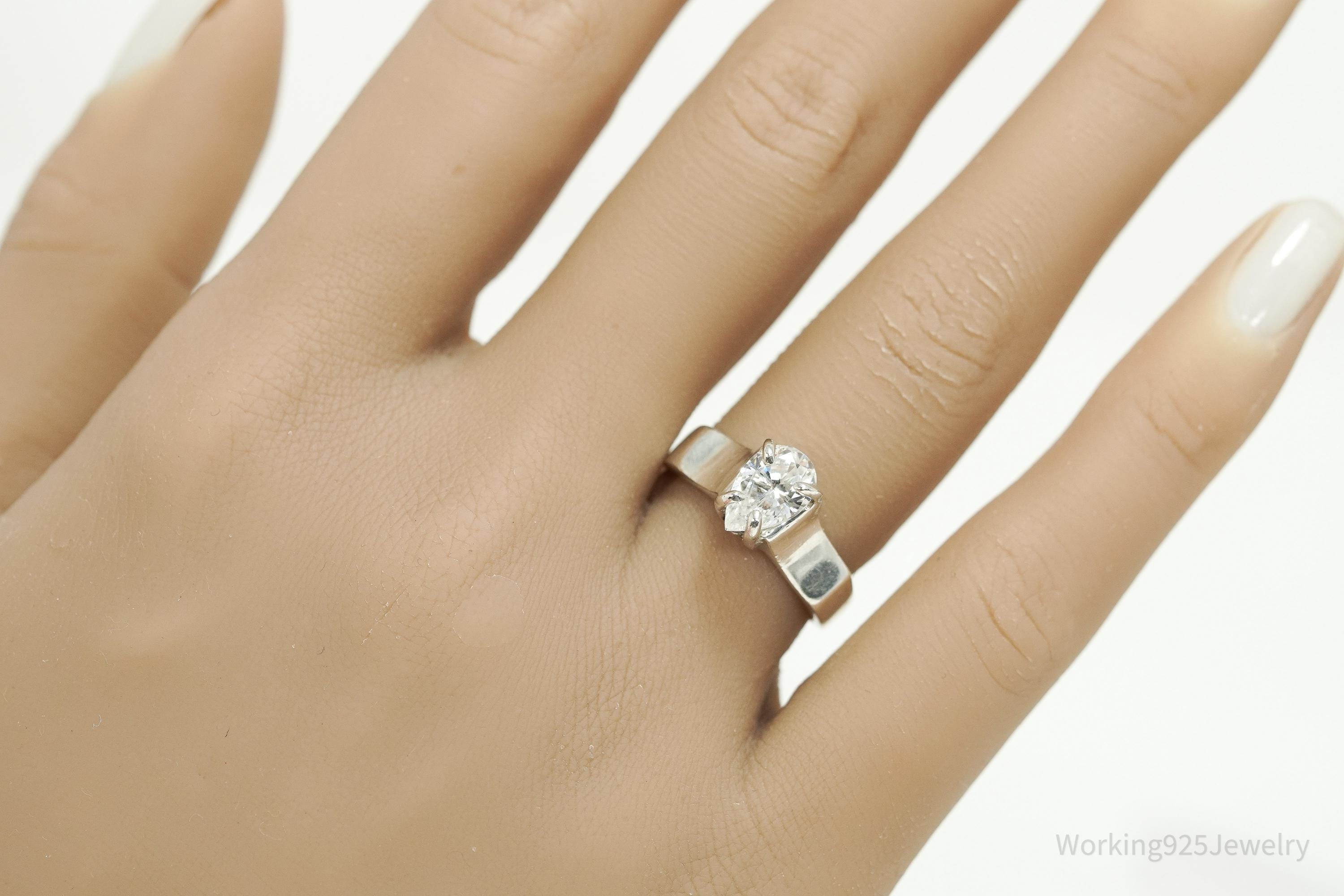 Vintage Cubic Zirconia Sterling Silver Ring - Size 7