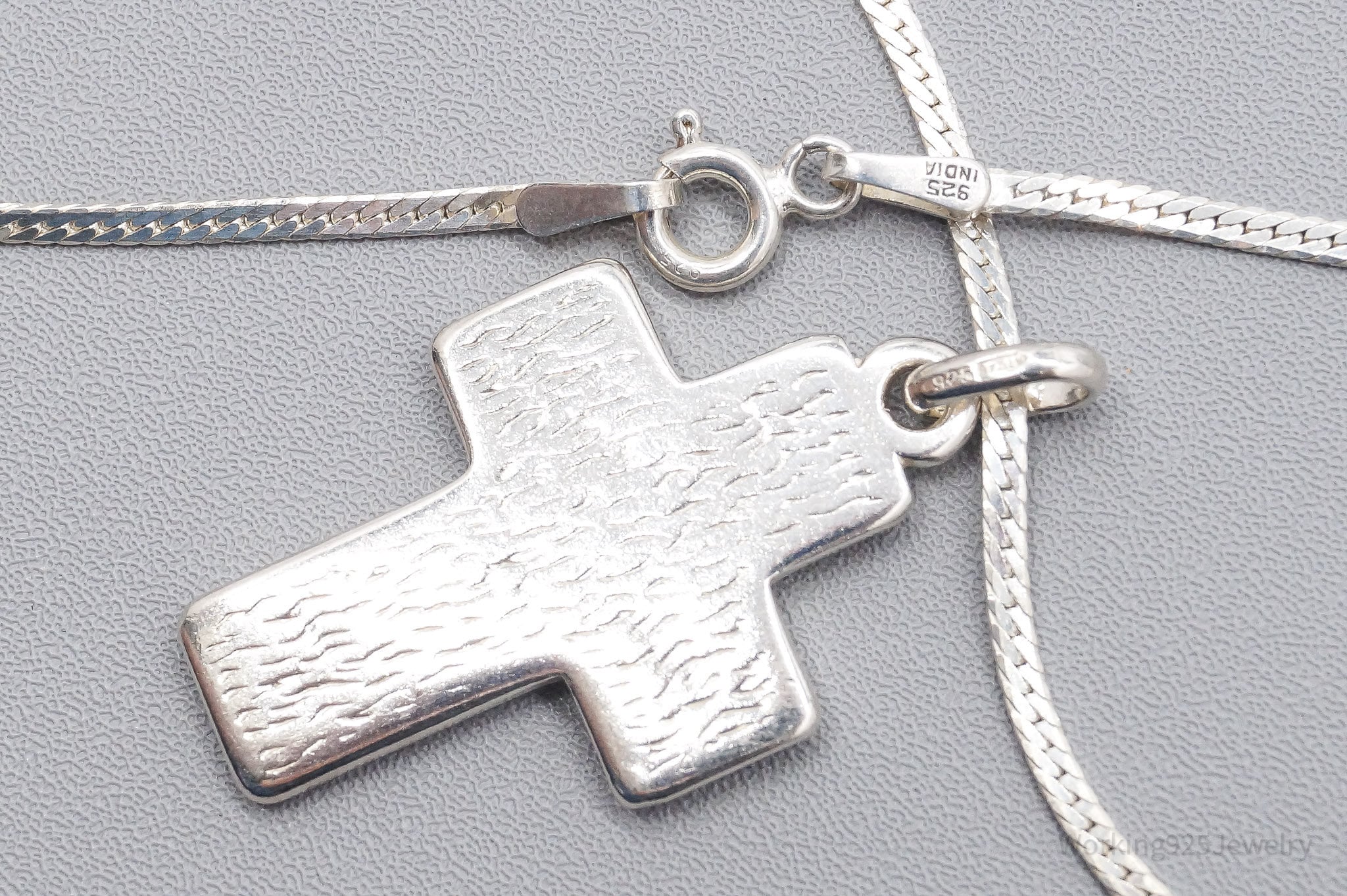 Vintage Cross Sterling Silver Necklace 16"