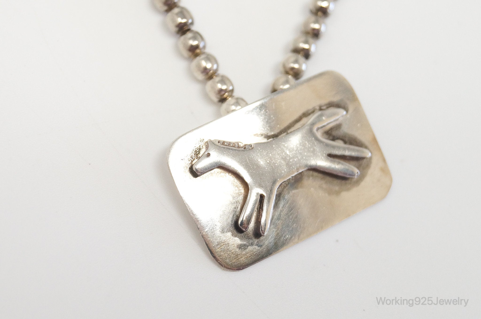 Vintage Native America Unsigned Wild Horse Sterling Silver Necklace