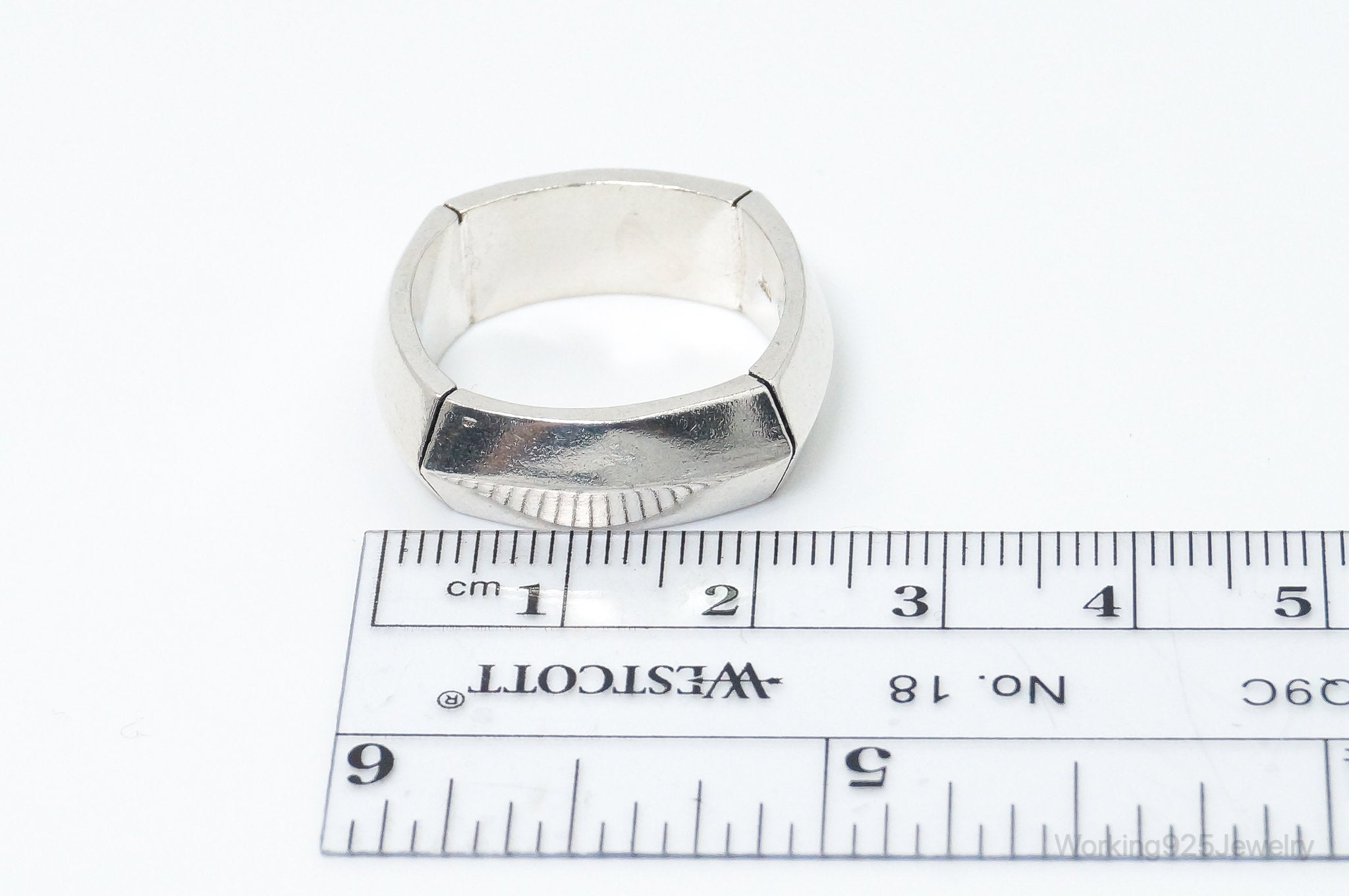 Vintage Modern Sterling Silver Band Ring - SZ 10.25