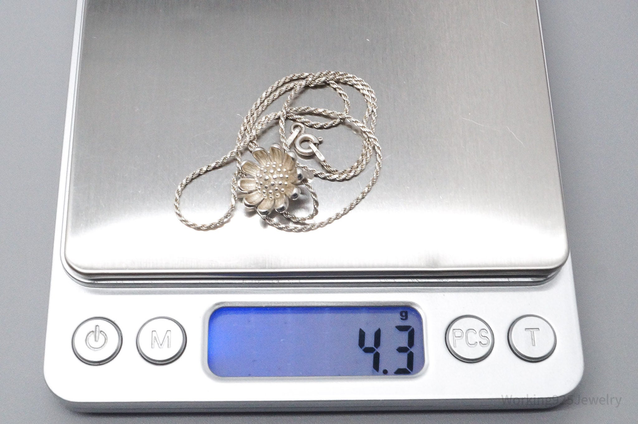 Vintage Flower Sterling Silver Necklace 16"