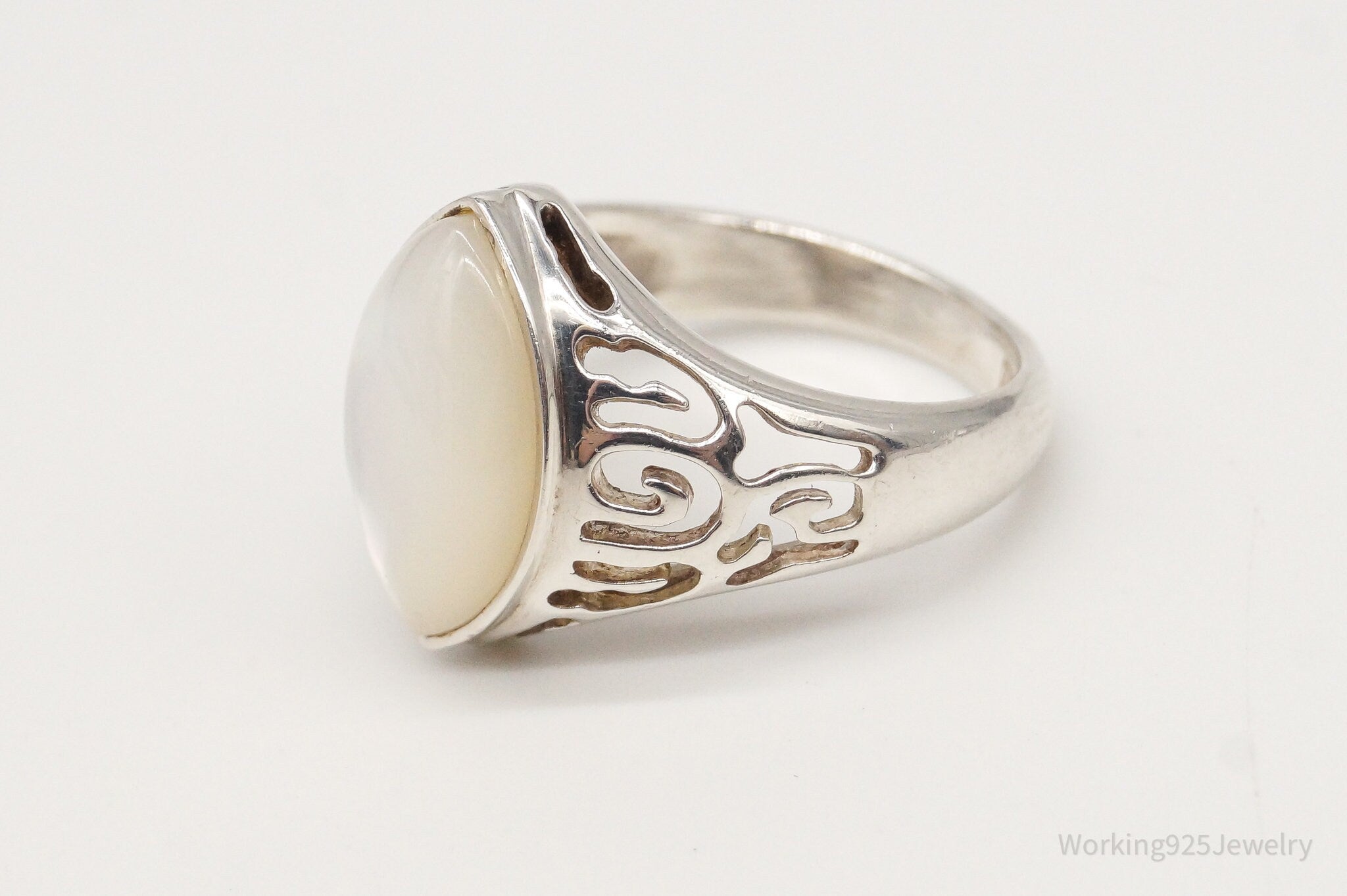 Vintage Mother Of Pearl Sterling Silver Ring - SZ 5.75