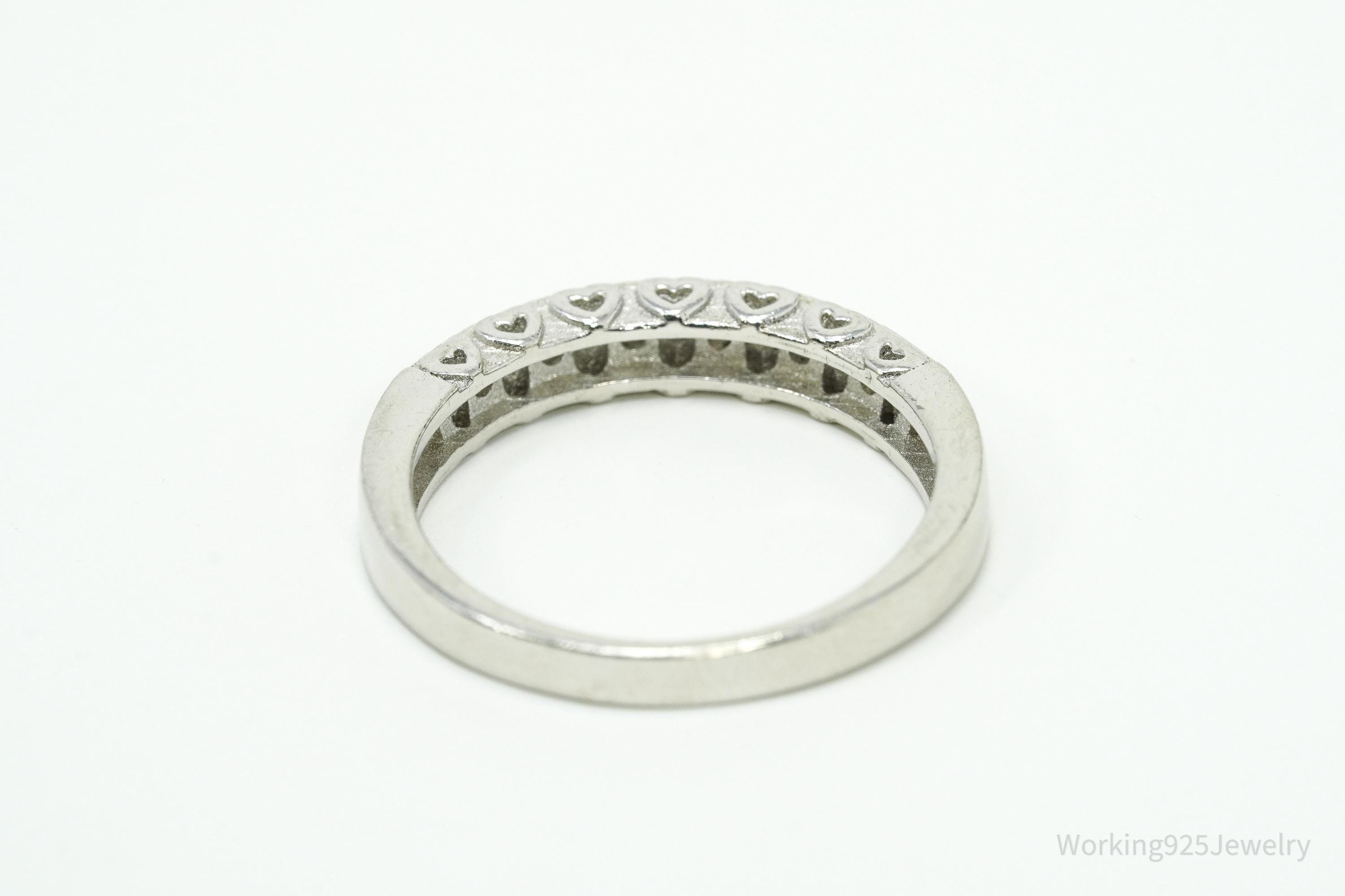 Vintage Cubic Zirconia Hearts Pattern Sterling Silver Ring - Size 8