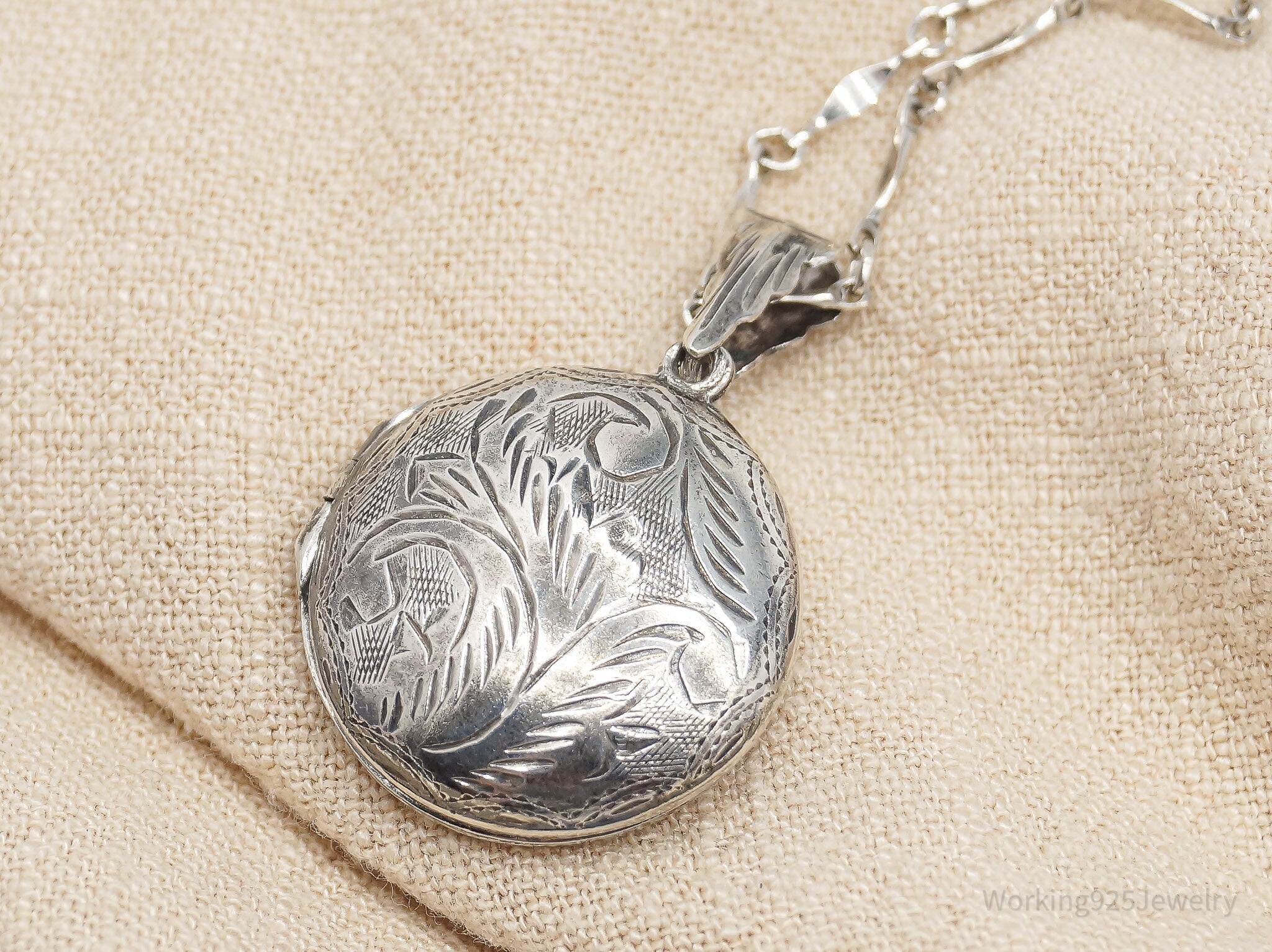Vintage Floral Etched Sterling Silver Locket Necklace 22"