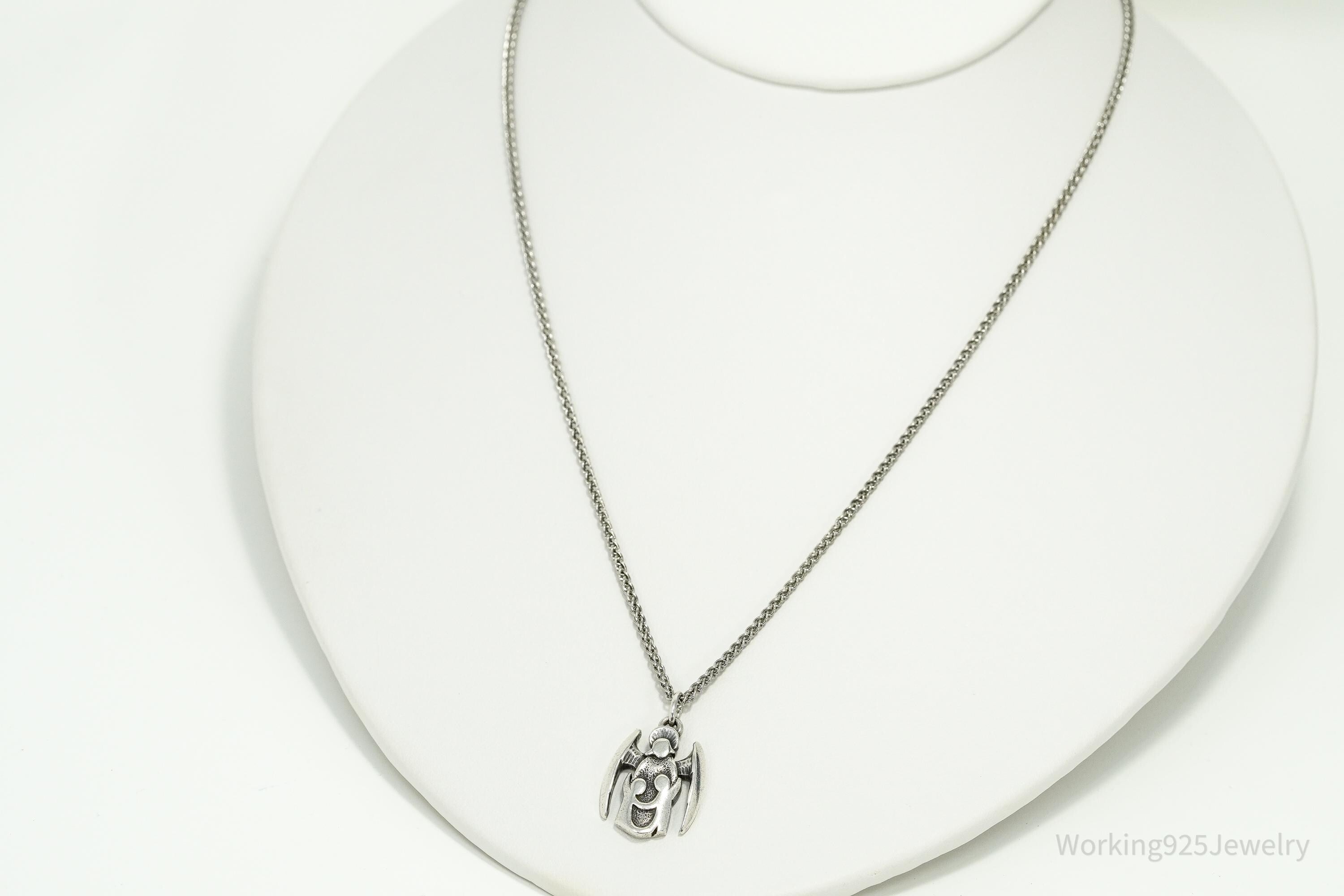 Vintage Designer James Avery Retired Guardian Angel Sterling Silver Necklace 20"