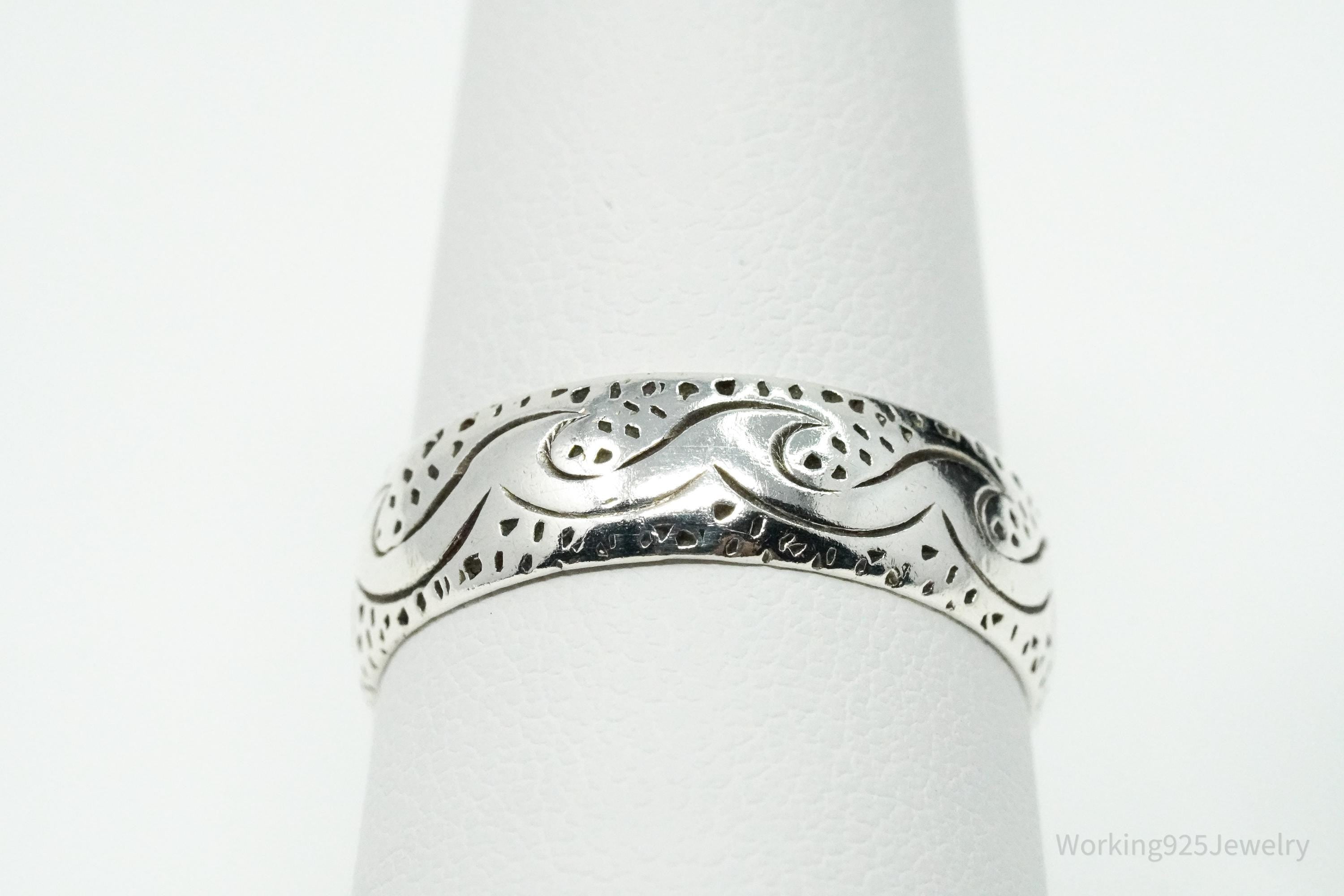 Vintage Waves Design Sterling Silver Band Ring - Size 8.25