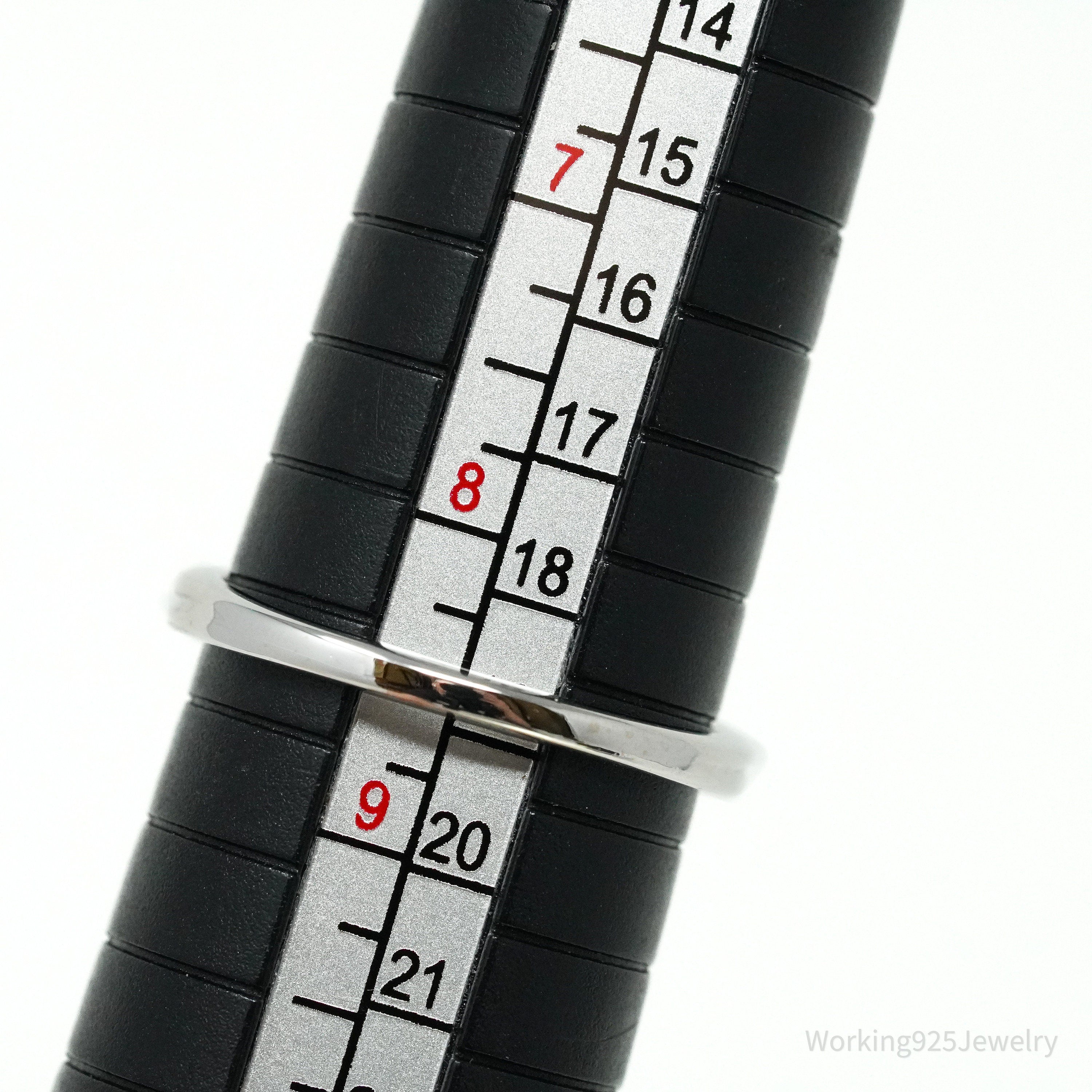 14K White Gold & Diamond Ring - Size 8.5