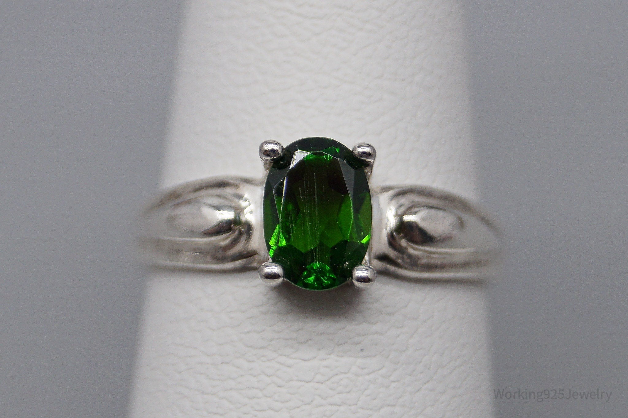 Vintage JTV UTC Green Chrome Diopside Sterling Silver Ring - Size 6