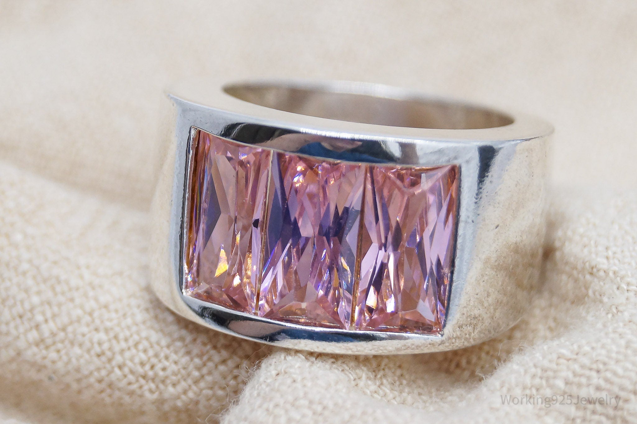 Vintage Pink Cubic Zirconia Sterling Silver Band Ring - Size 6.25