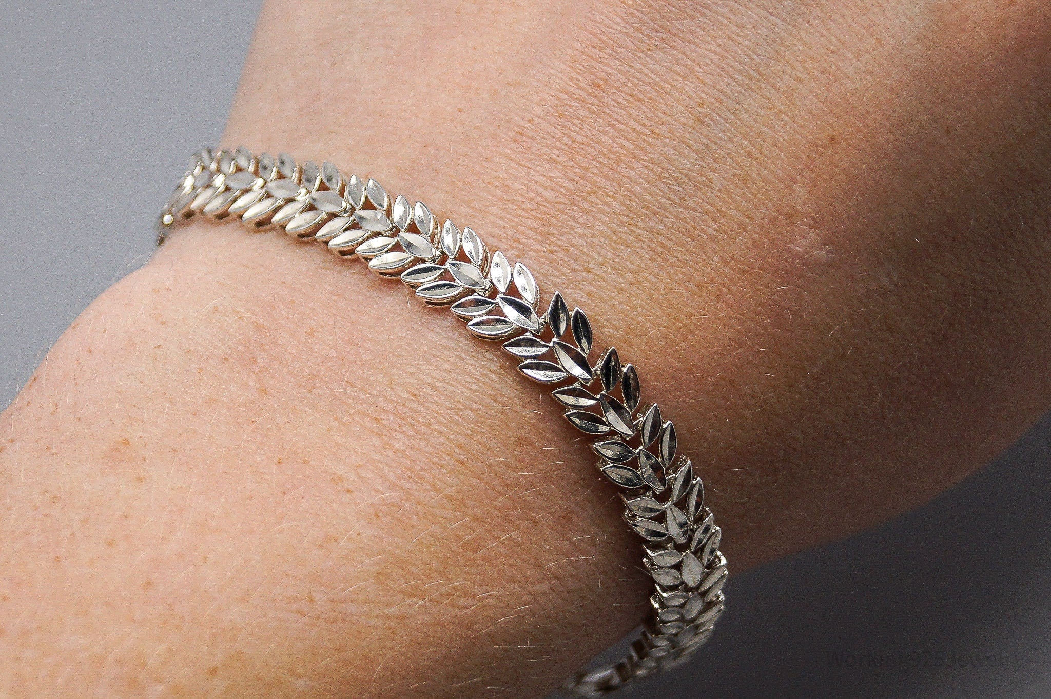 Vintage Bolivian Leaf Pattern Sterling Silver Bracelet 7.5"