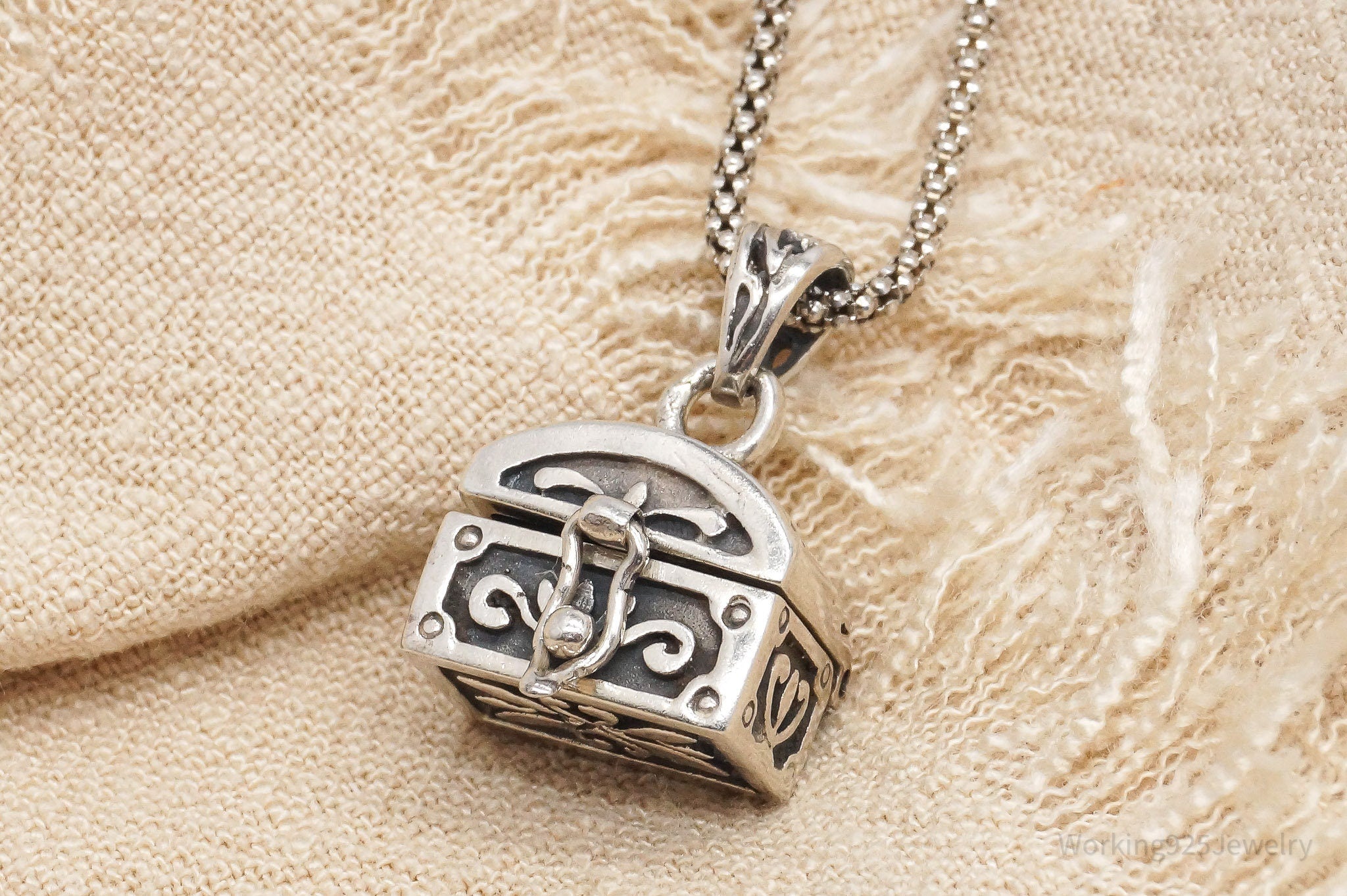 Vintage Prayer Box Sterling Silver Necklace 18"
