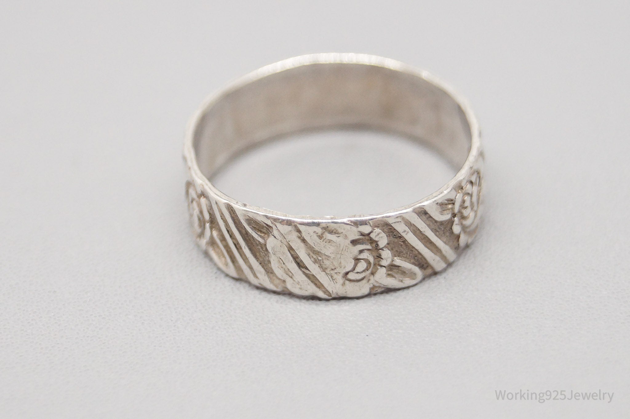 Antique Flowers Pattern Sterling Silver Band Ring - Size 5