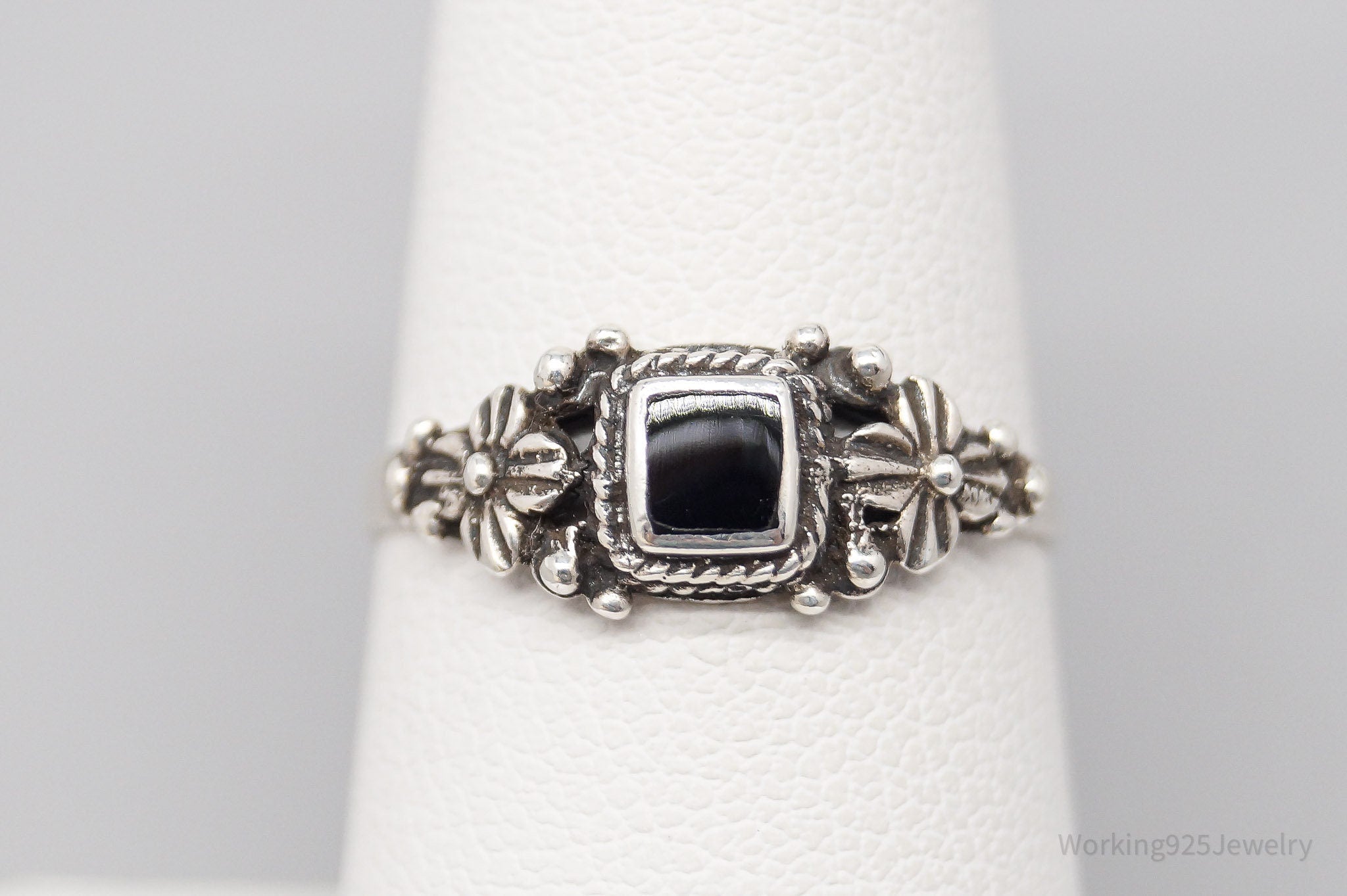 Vintage Black Onyx & Flowers Sterling Silver Ring - Size 7