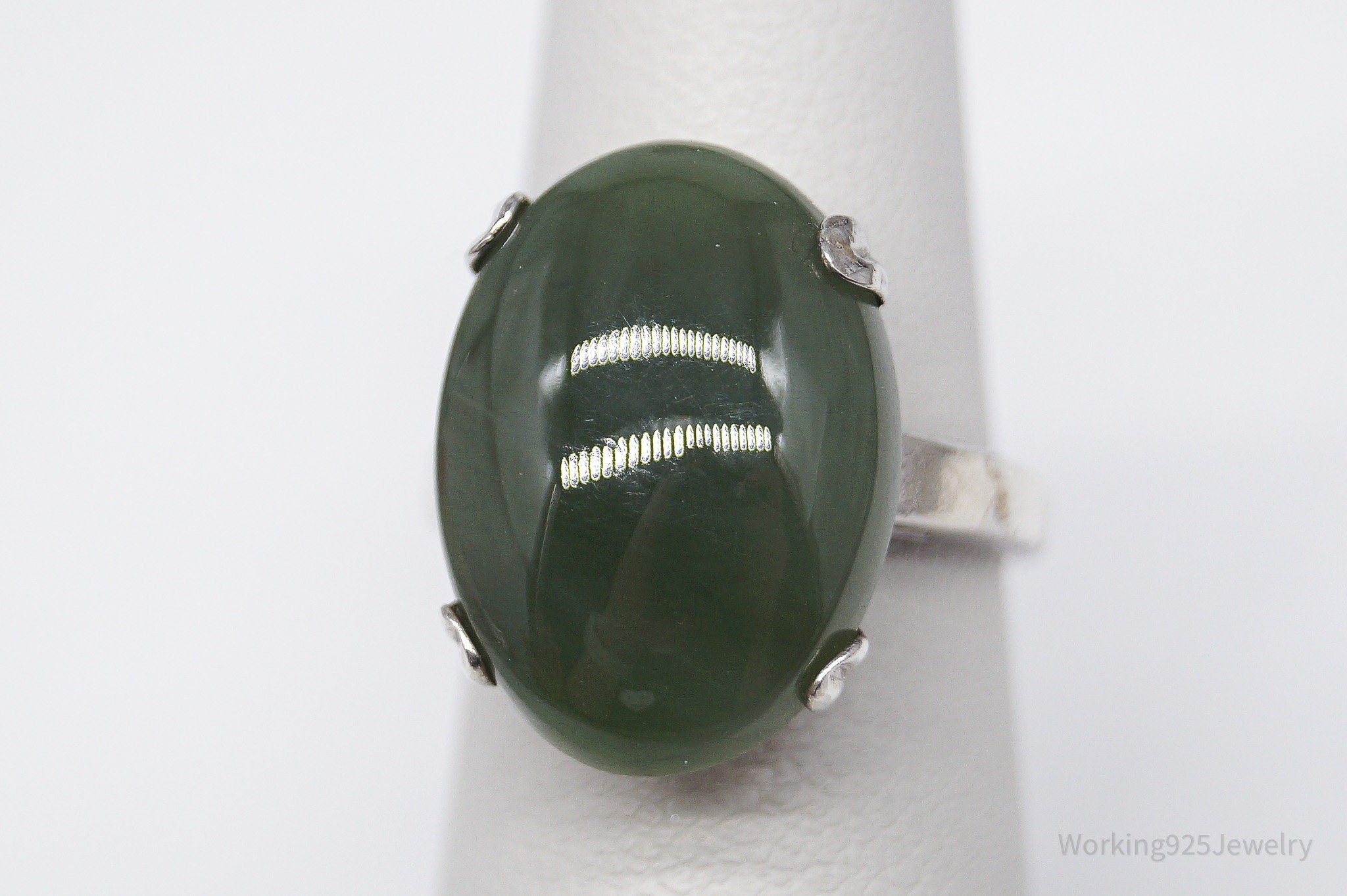 Vintage Vargas Mfg. Co. Jade Sterling Silver Ring - Size 5.75