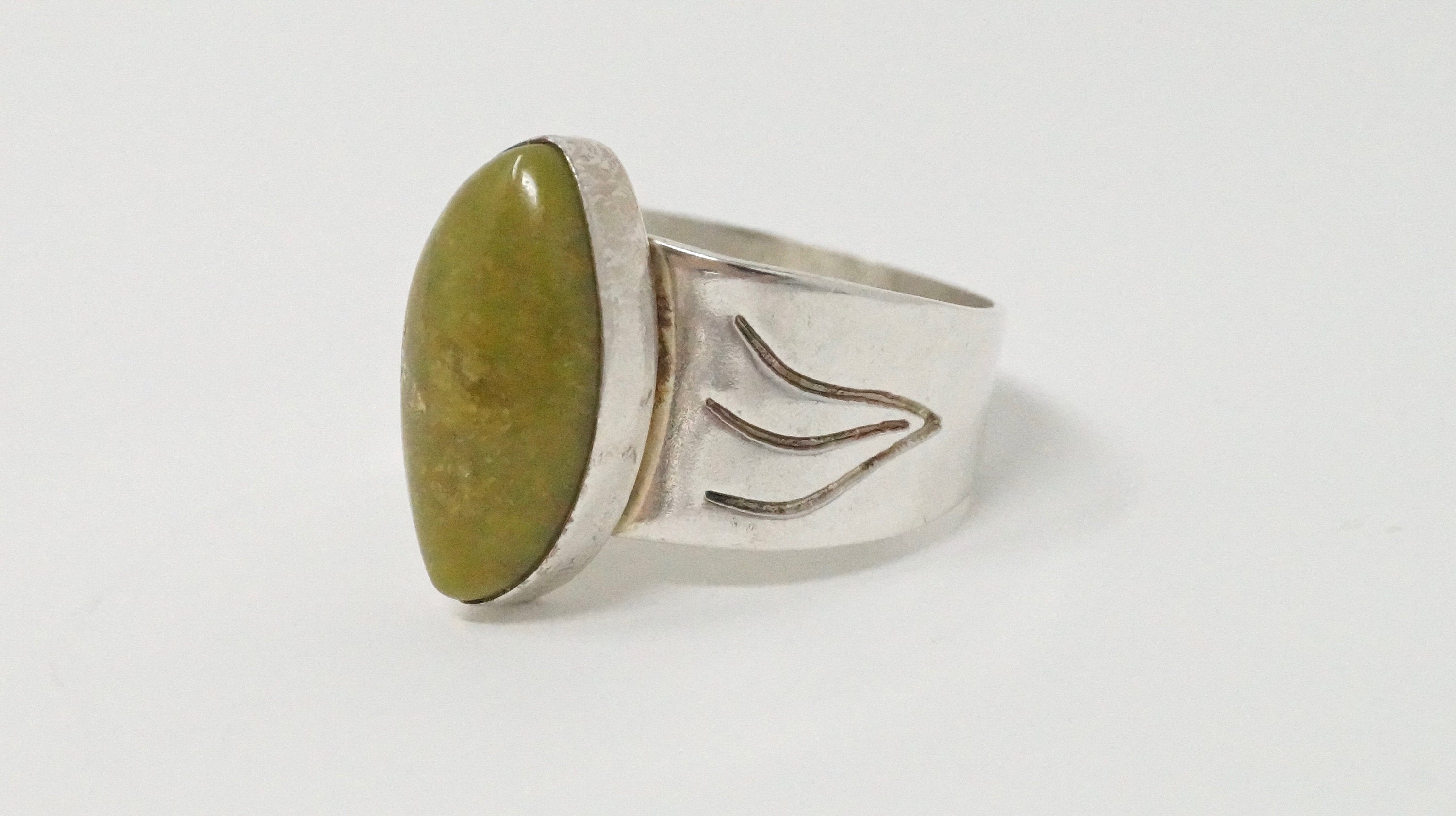 Vtg Desert Rose Trading Moss Green Stone Southwestern Sterling Silver Ring Sz 12