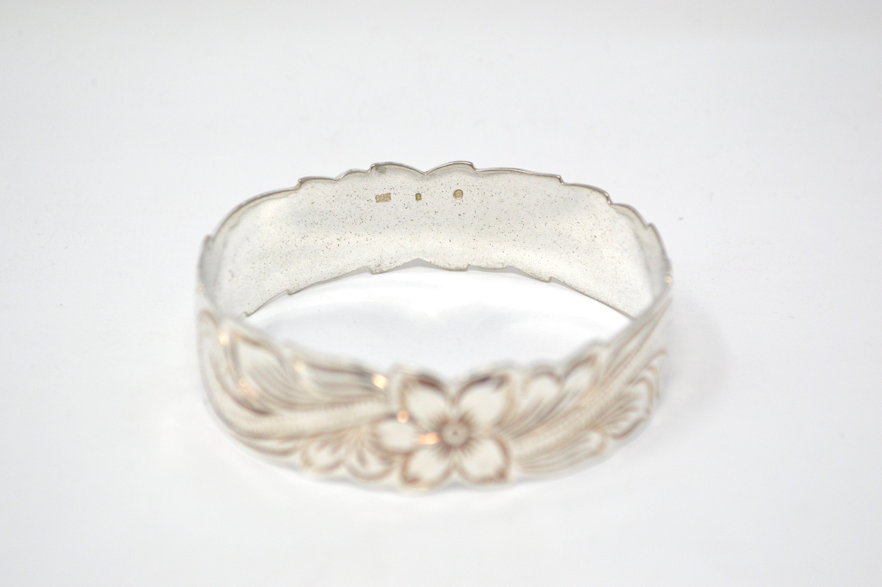Vintage Floral Flower Pattern Carved Sterling Silver Bangle Bracelet