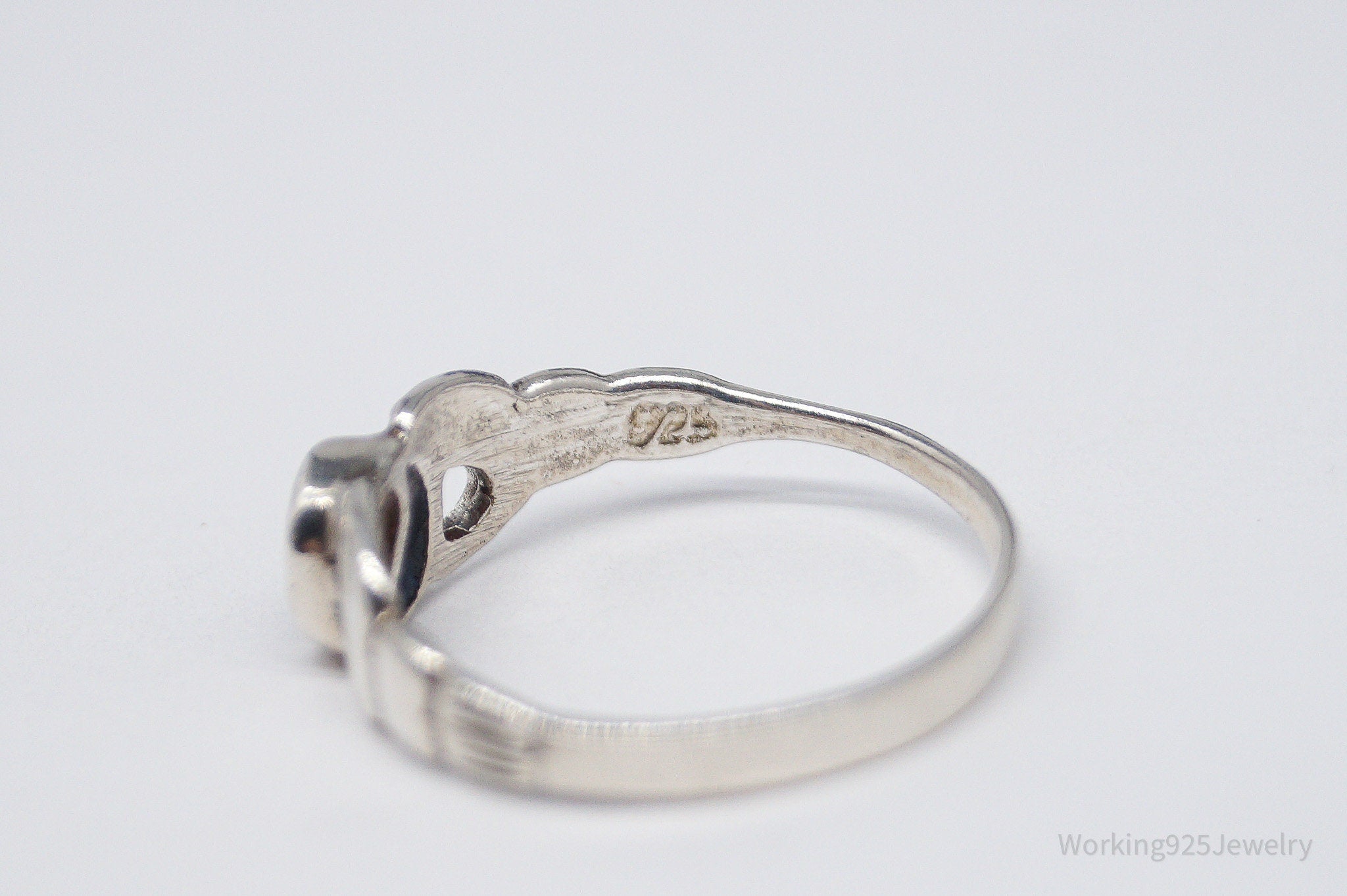 Vintage Black & White Onyx Inlay Yin Yang Sterling Silver Ring - Size 6.75