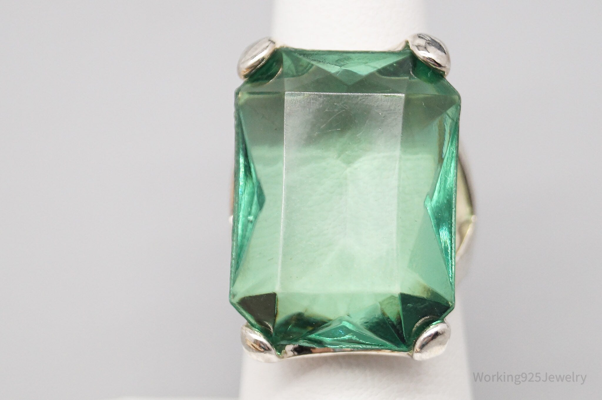 Vintage Faux Plastic Emerald Silver Ring - Size 6.5