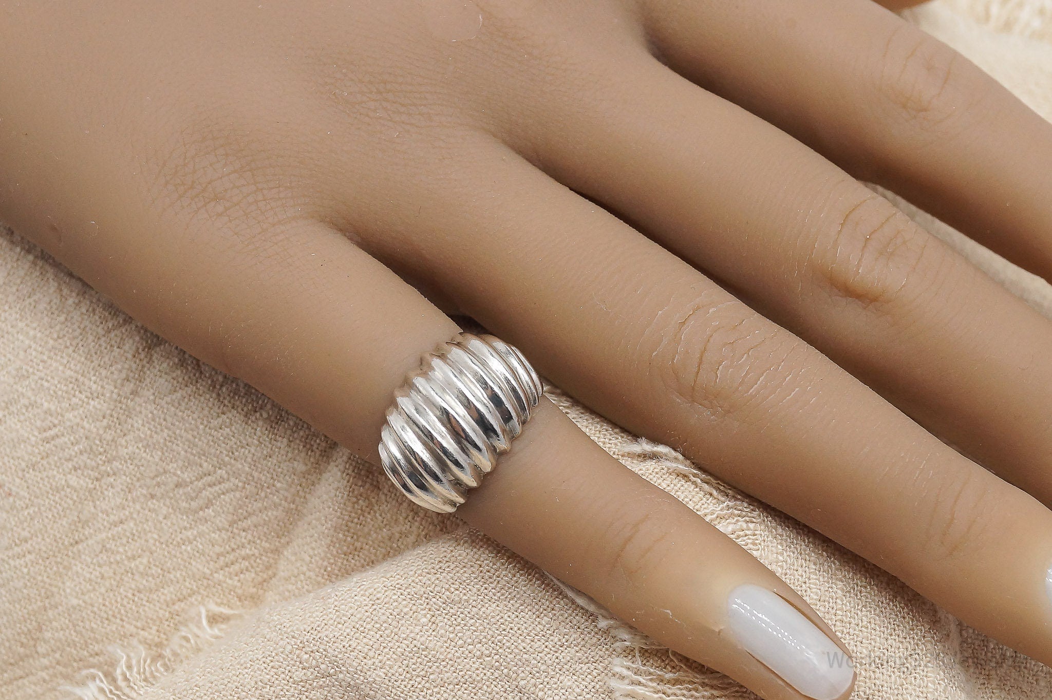 Vintage Ribbed Modernist Style Sterling Silver Ring - Size 3.25