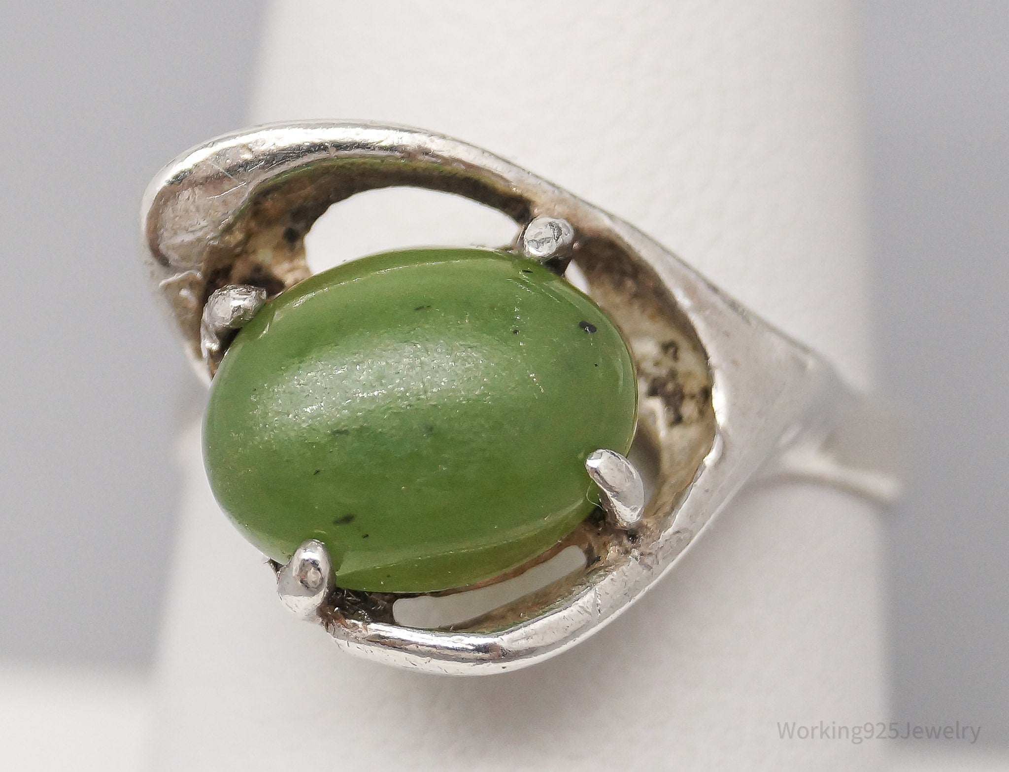 Vintage Green Nephrite Modernist Sterling Silver Ring - Size 8