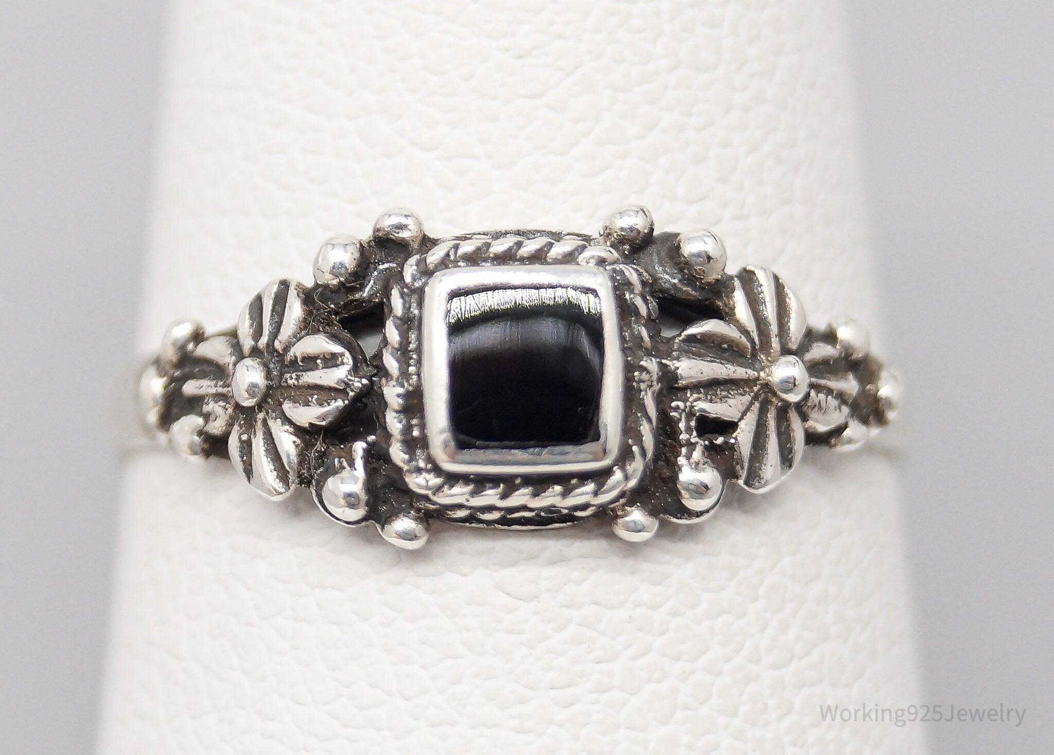 Vintage Black Onyx & Flowers Sterling Silver Ring - Size 7