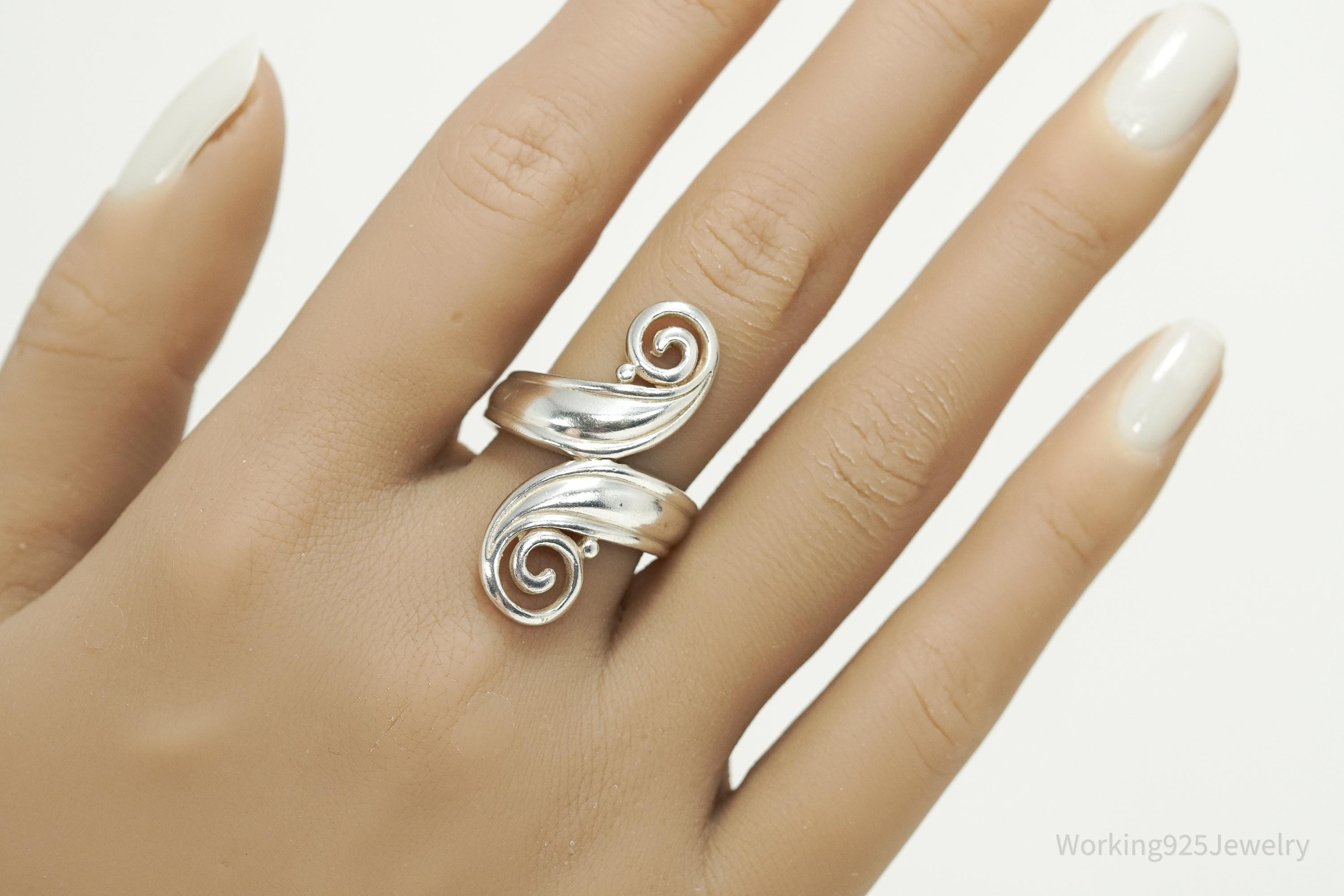 Vintage Spiral Modernist Sleek Sterling Silver Ring - Size 9.25