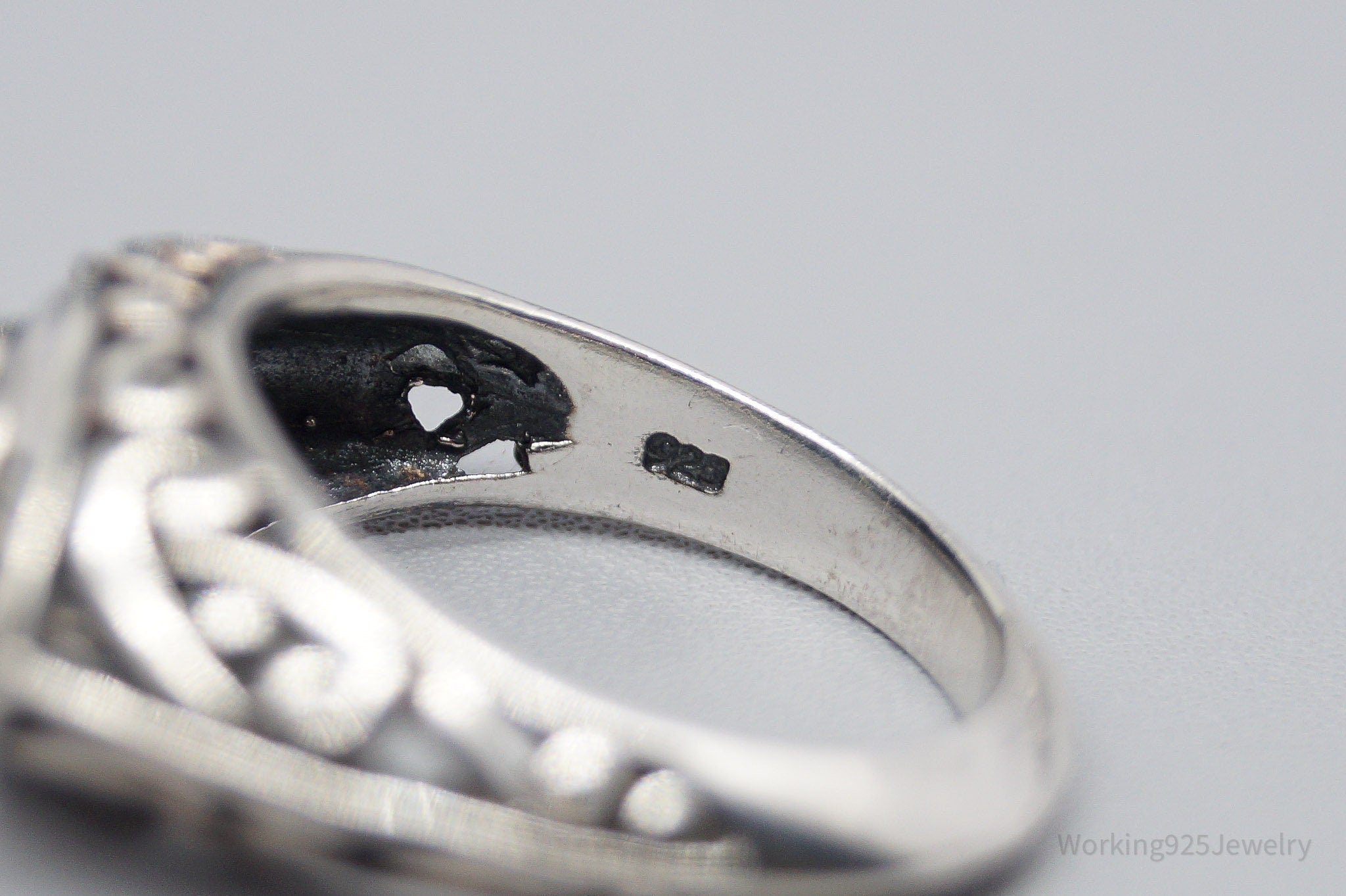 Vintage Blue Topaz Sterling Silver Ring - Size 7.75