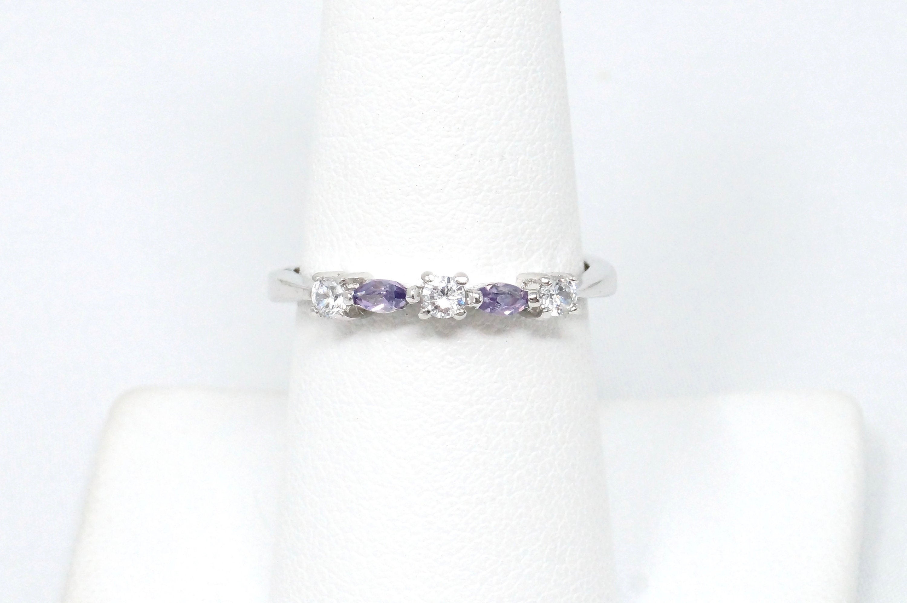 Vintage Lovely Purple Amethyst Cubic Zirconia Sterling Silver Ring - Size 8