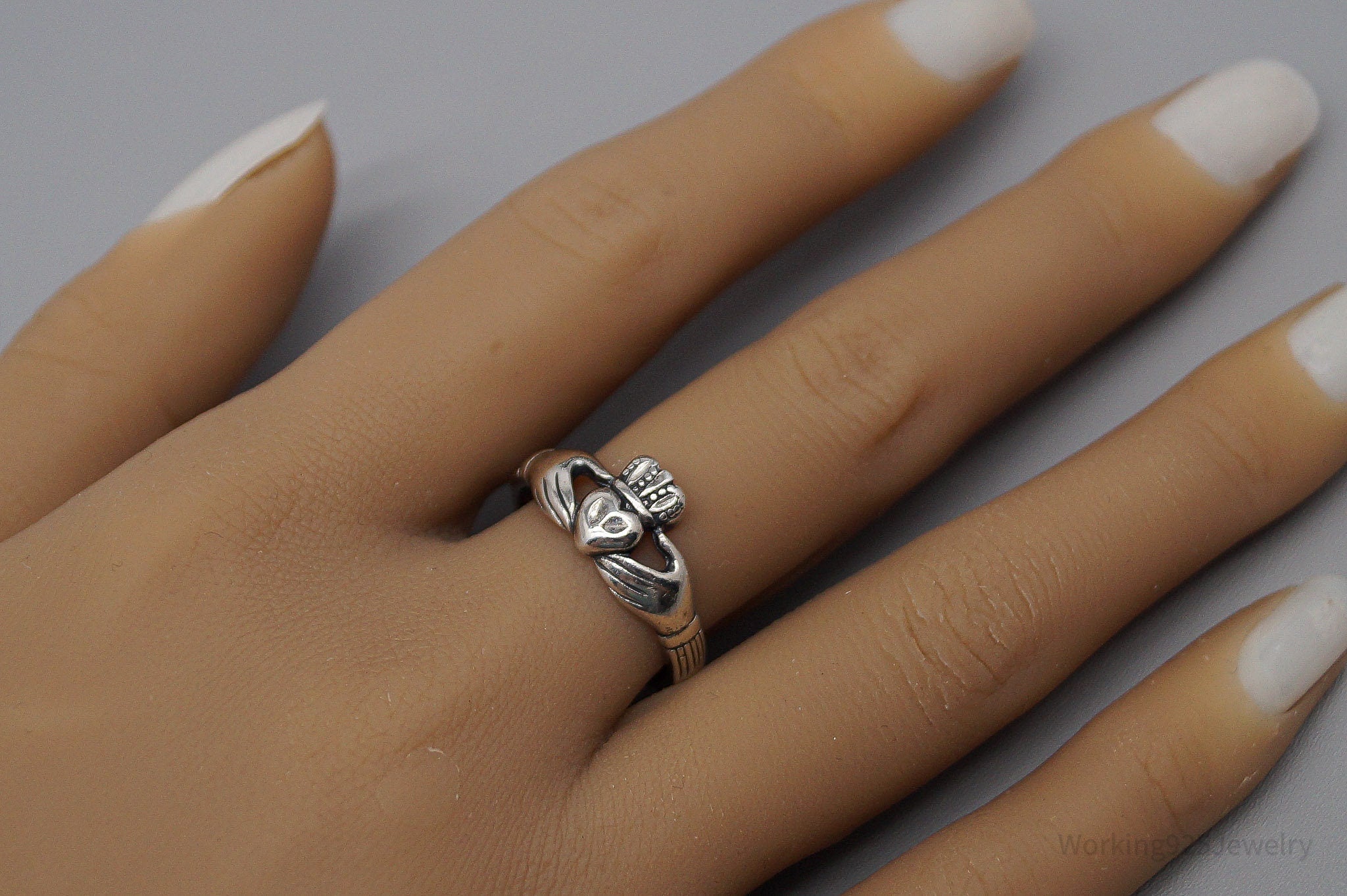 Vintage Irish Heart Claddagh Sterling Silver Ring - Size 8.75