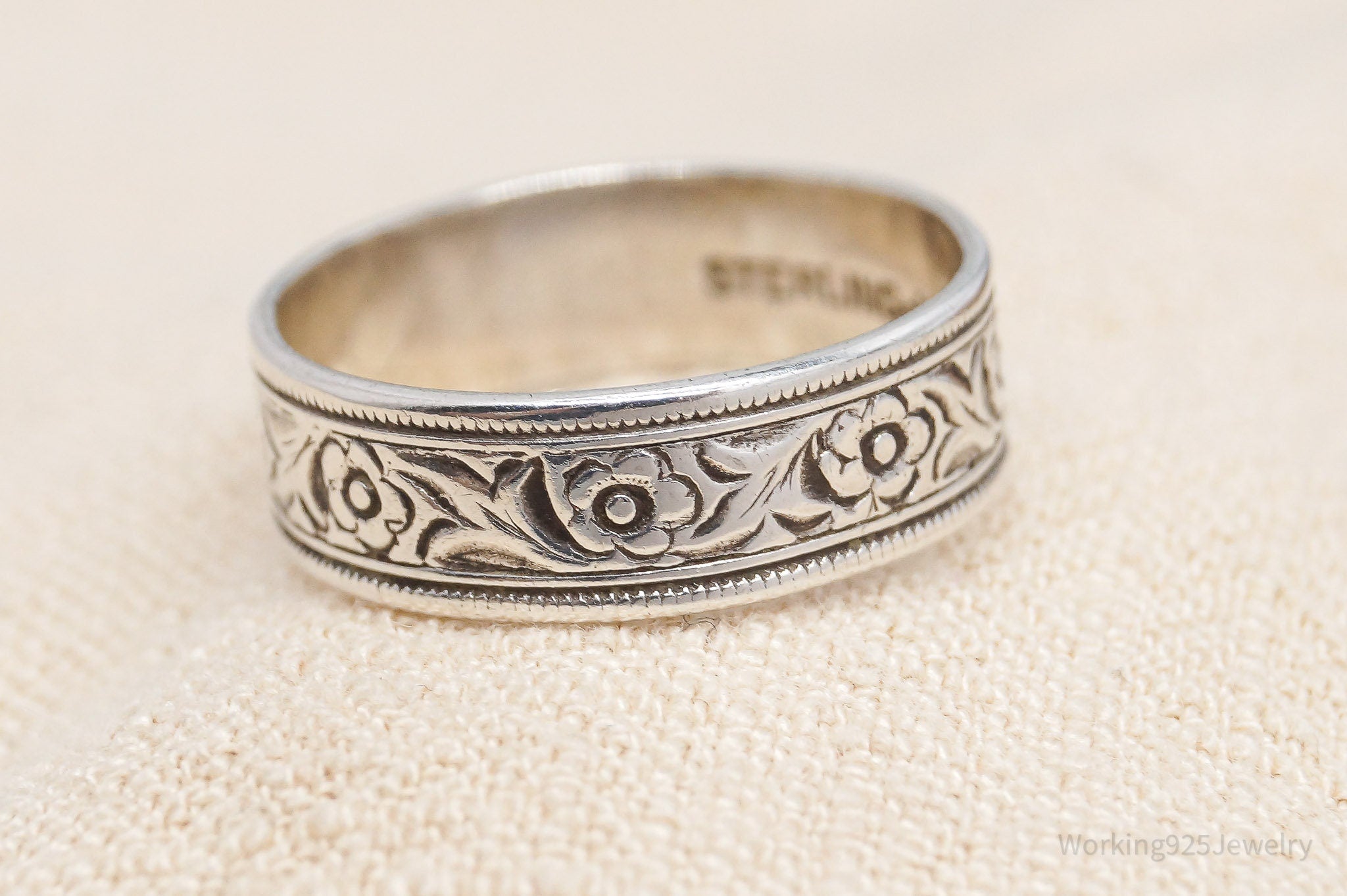 Antique Uncas Mfg. Co. Flowers Pattern Sterling Silver Band Ring - Size 6.75