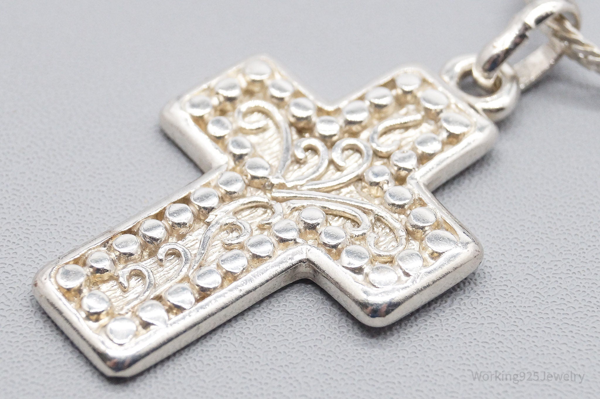 Vintage Cross Sterling Silver Necklace 16"
